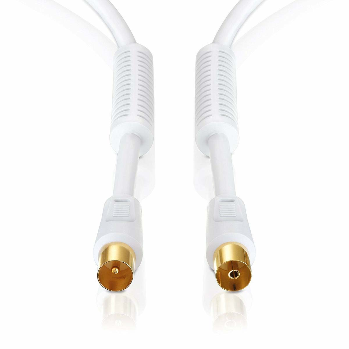 Dos cables coaxiales blancos con conectores dorados, aislados sobre fondo blanco.