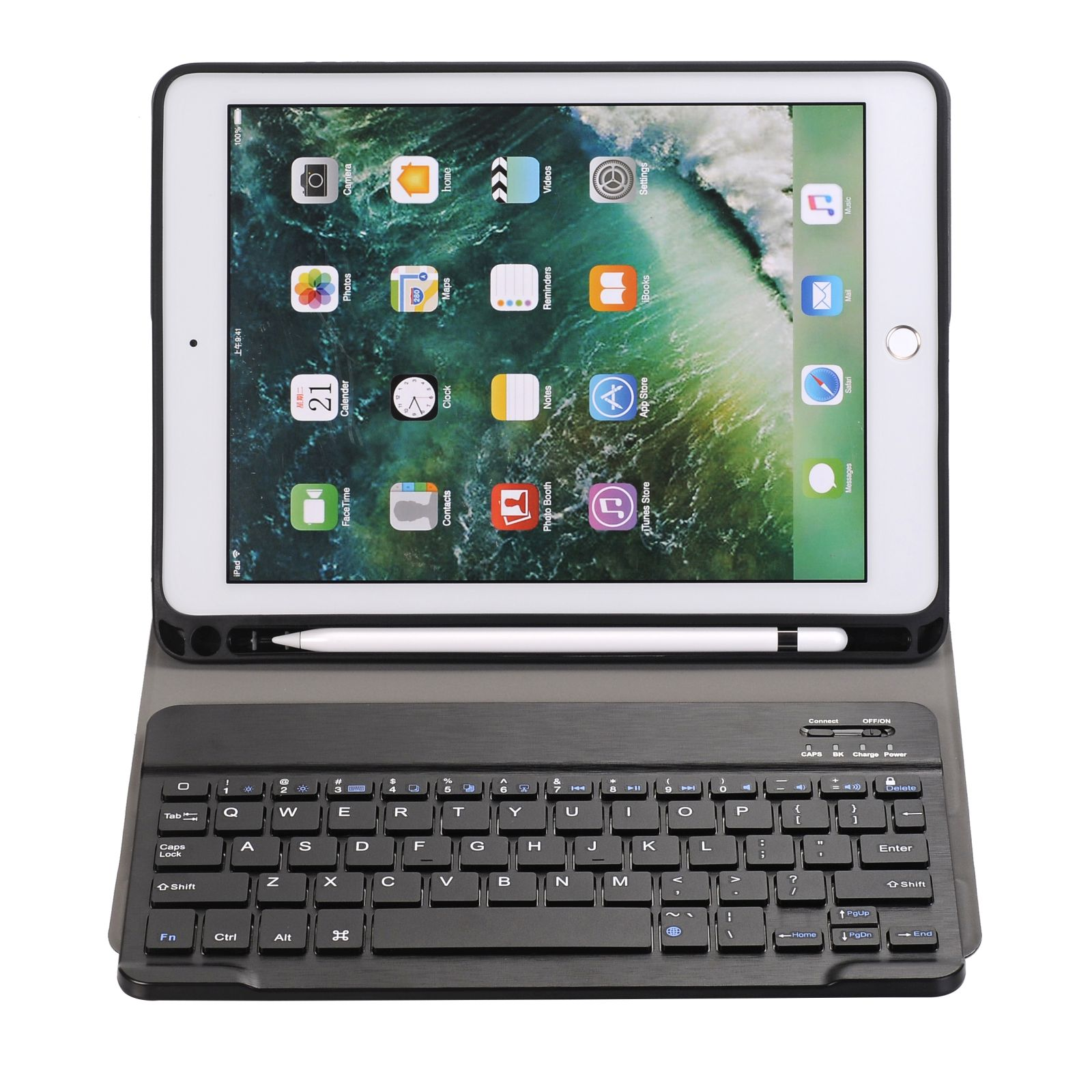 Weißes Tablet, schwarze Tastaturhülle, Stift. Apps werden auf dem Bildschirm angezeigt.