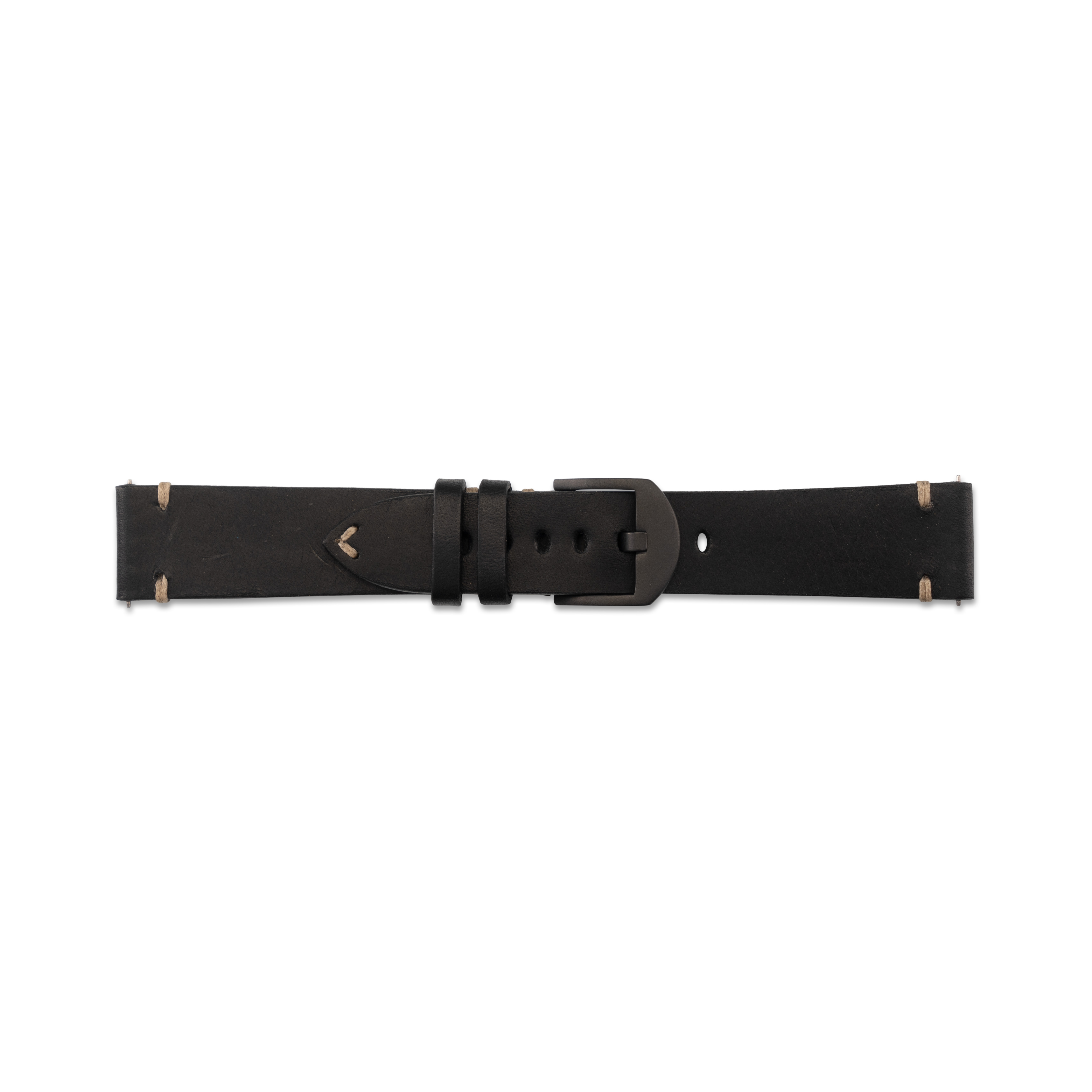Ein schwarzes Leder-Armband mit dunkler Schnalle auf weißem Hintergrund.