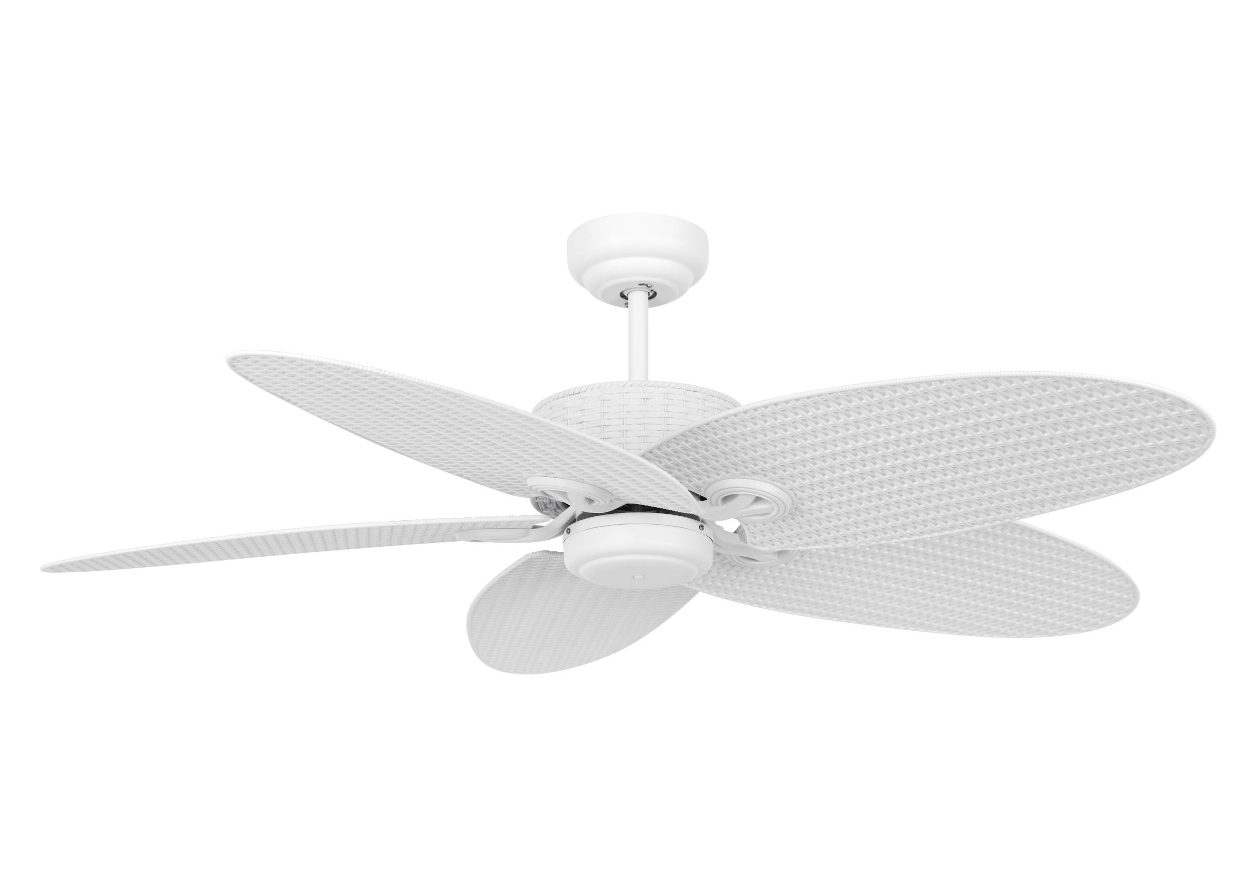 Ein weißer Deckenventilator mit fünf Blättern im Webstil, an einer weißen Decke montiert.