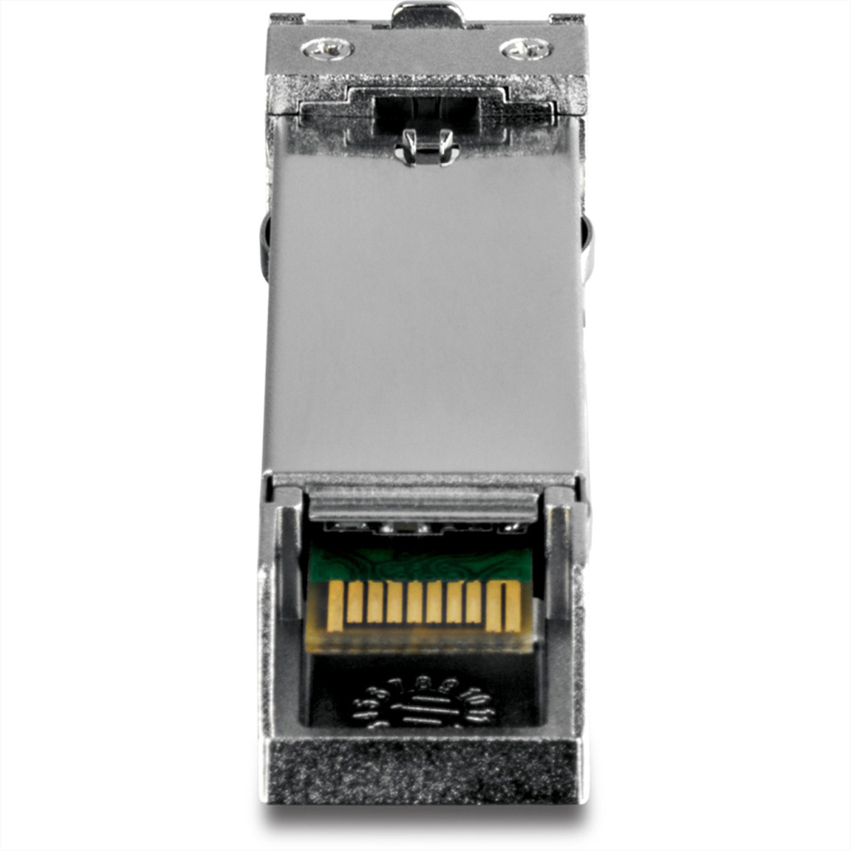 Een zilveren SFP-module, met een groen en goudkleurig interieur en zwarte connector.