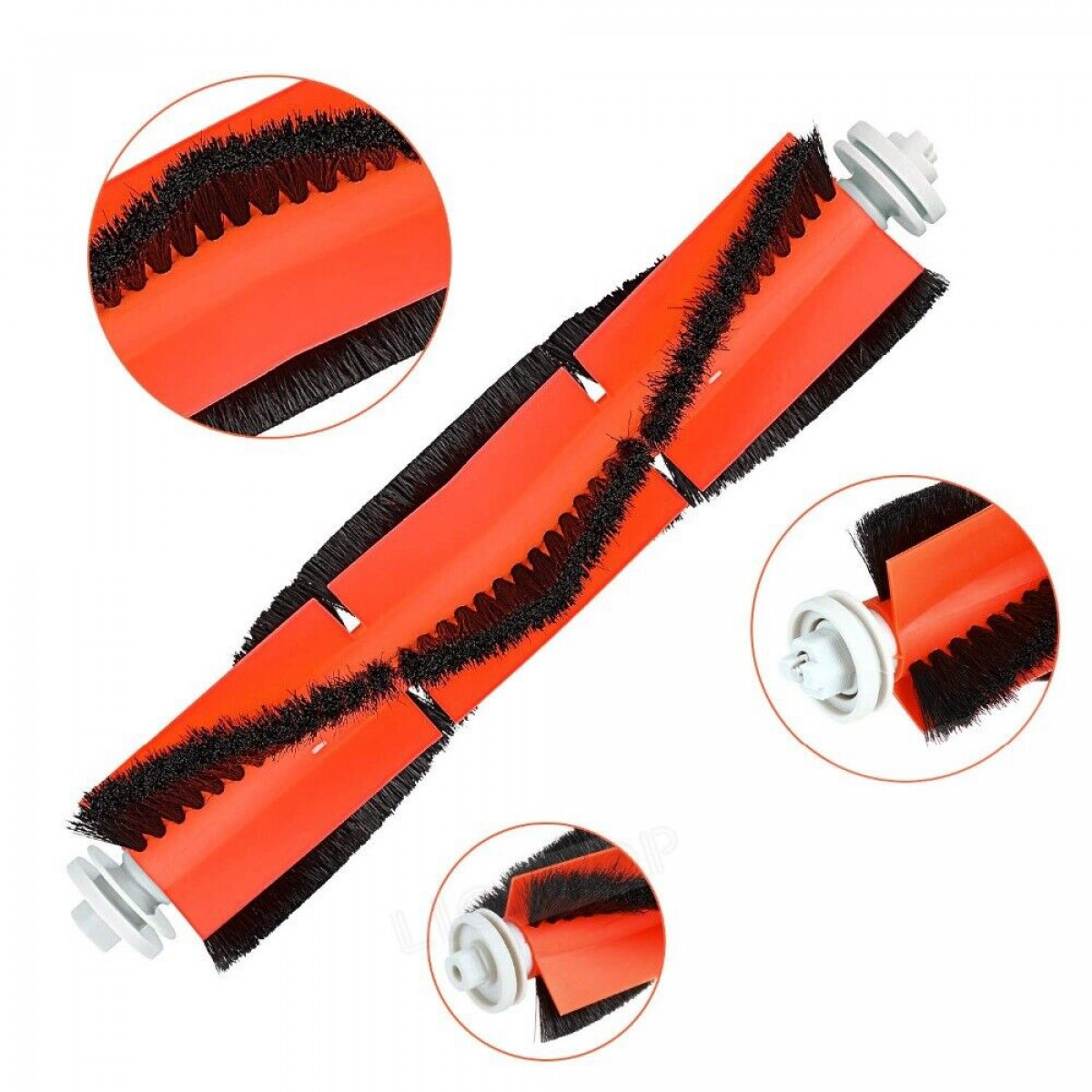 Orange-schwarze Staubsauger-Bürstenrolle mit schwarzen Borsten, weißer Hintergrund.