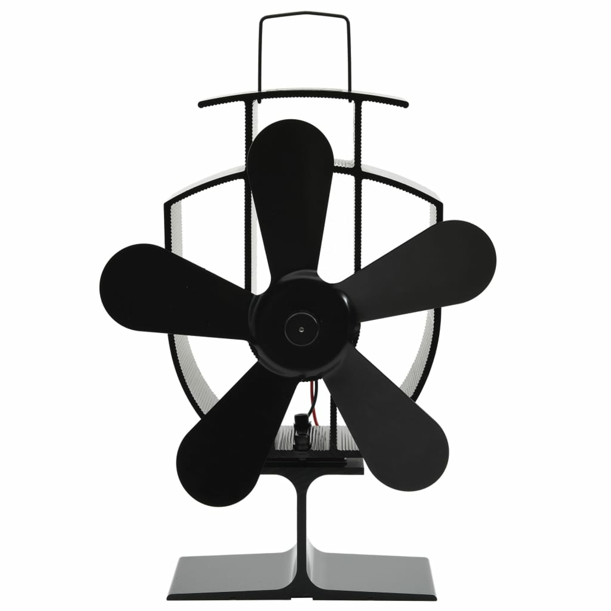 Ventilatore per stufa nero con cinque pale, uno scudo decorativo e un supporto, su sfondo bianco.