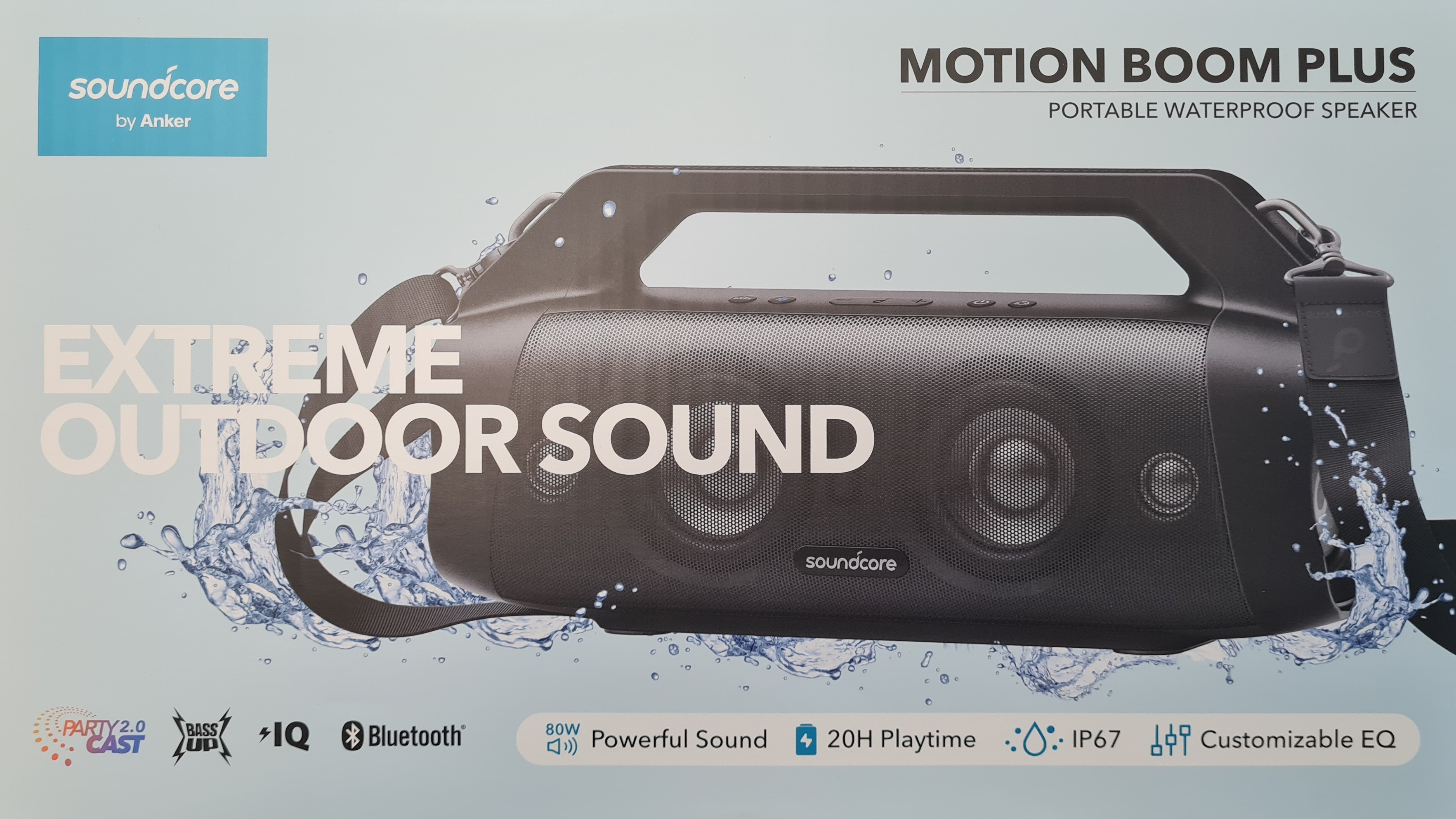 Altoparlante Soundcore nero con manico, testo 'Extreme Outdoor Sound'.