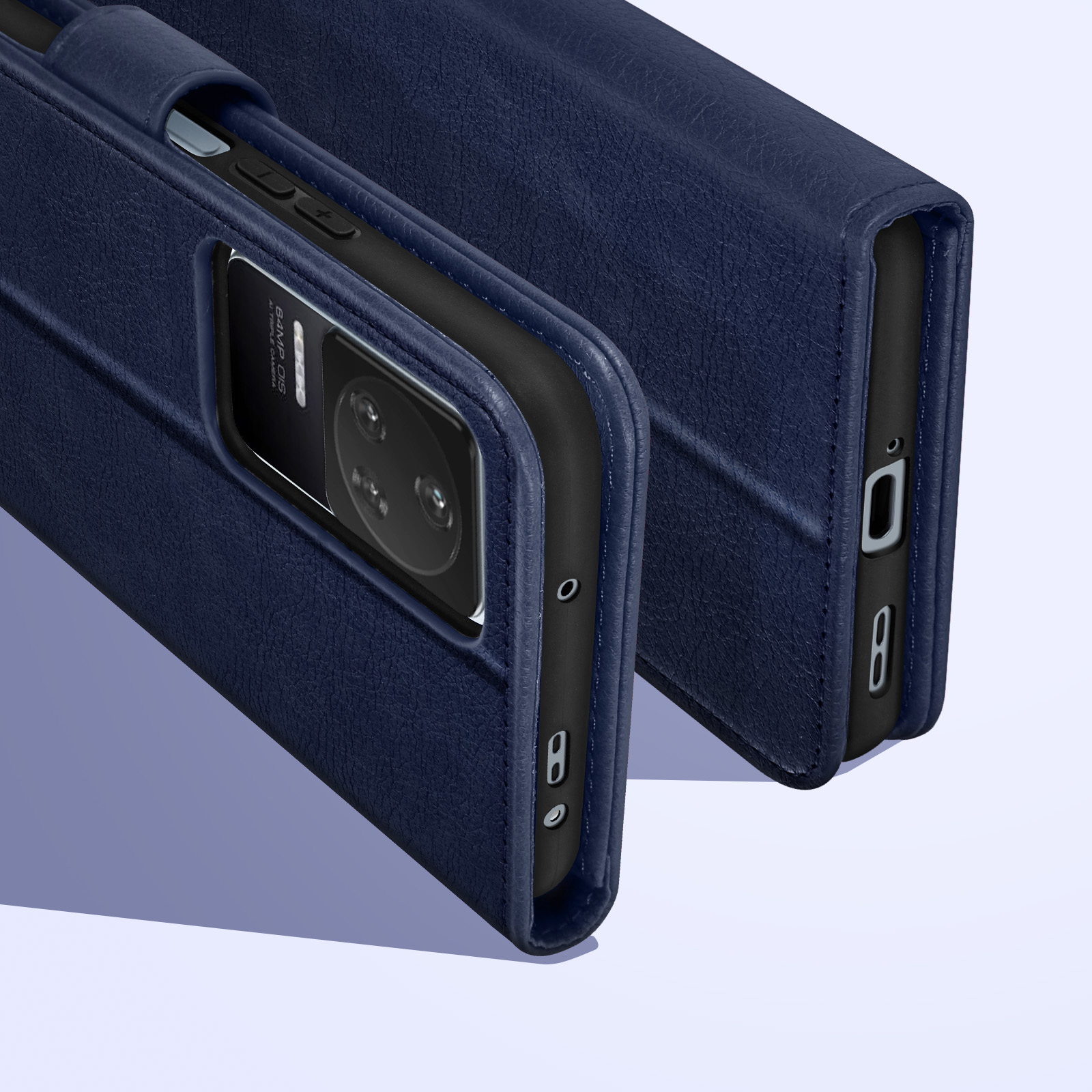 Un étui de téléphone bleu foncé. Le téléphone est à l'intérieur, et l'étui a une fermeture magnétique.