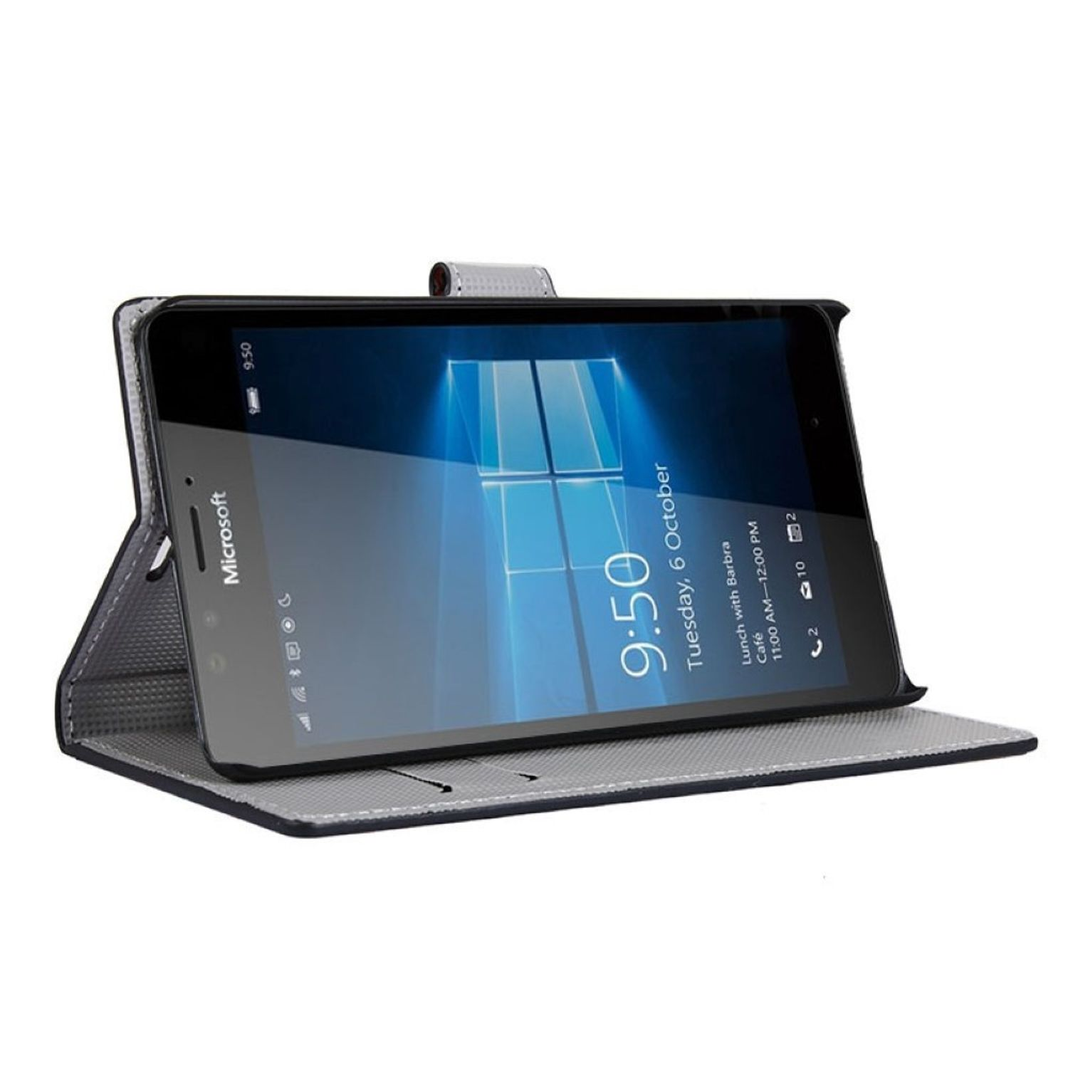 Schwarzes Microsoft-Telefon in einer Hülle. Der Bildschirm zeigt Uhrzeit und Datum.