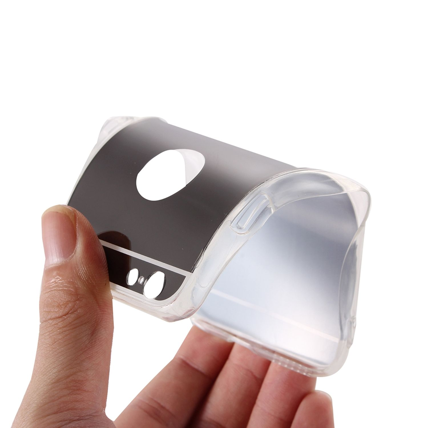 Transparente Handyhülle, die von einer Hand gehalten wird. Schwarzes Rechteck-Design oben links.
