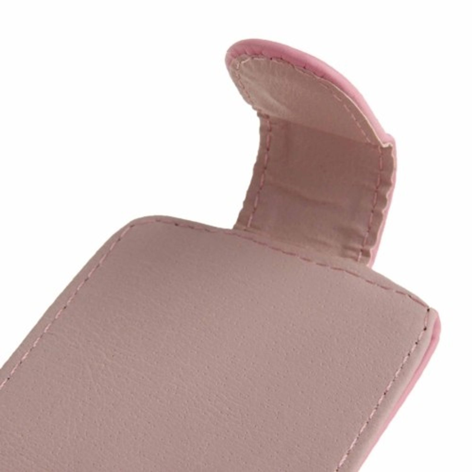 Nahaufnahme der offenen Klappe einer rosa Handyhülle, die Nähte und das Innenmaterial zeigt.