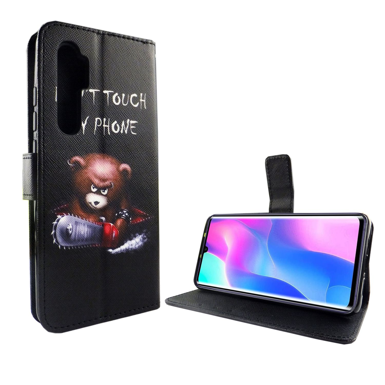 Schwarze Handyhülle mit einem Bären mit Kettensäge und dem Text "DON'T TOUCH MY PHONE". Ein Telefon ist offen.