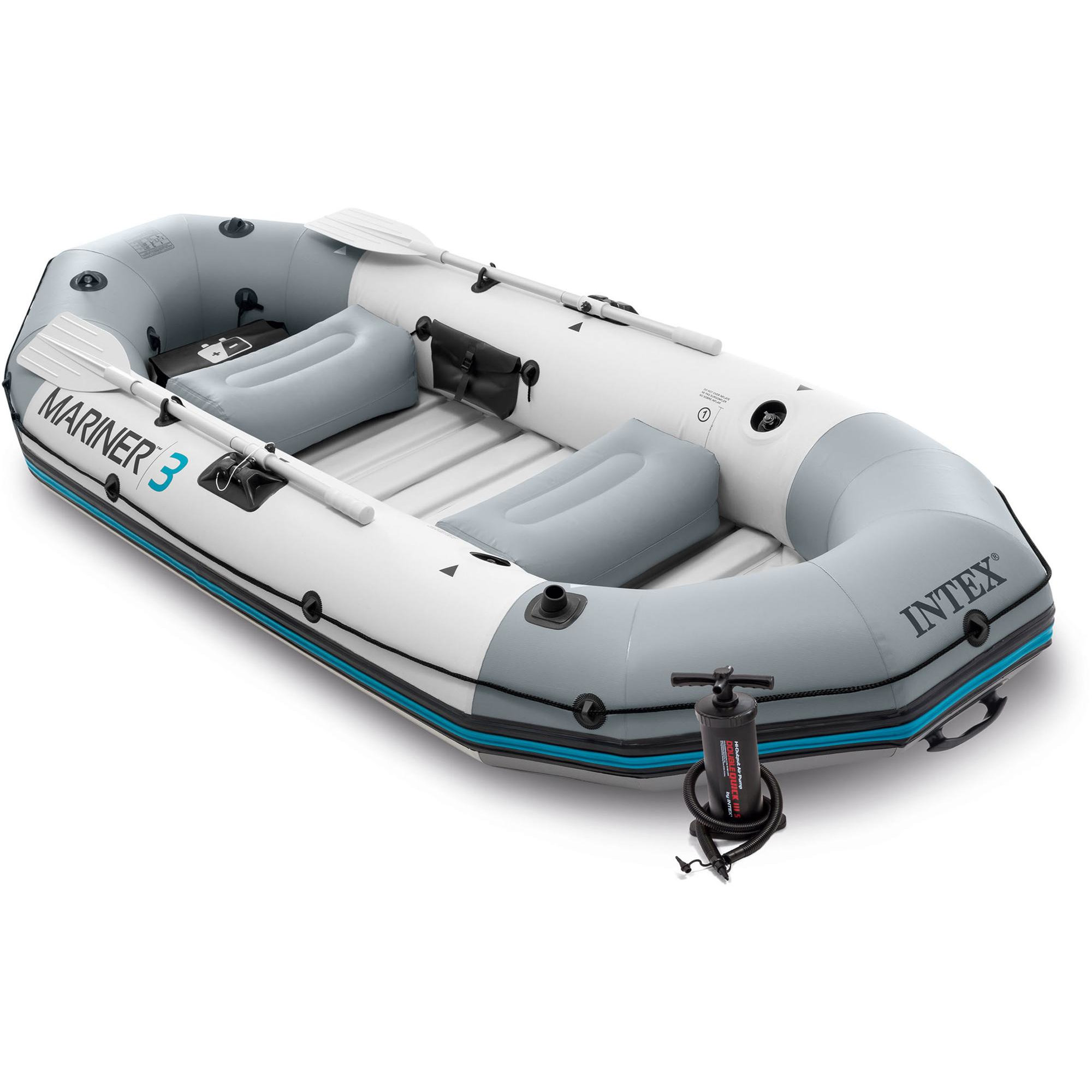 Aufblasbares graues und weißes Boot mit Rudern und einer Pumpe. Das Boot hat blaue Zierleisten.