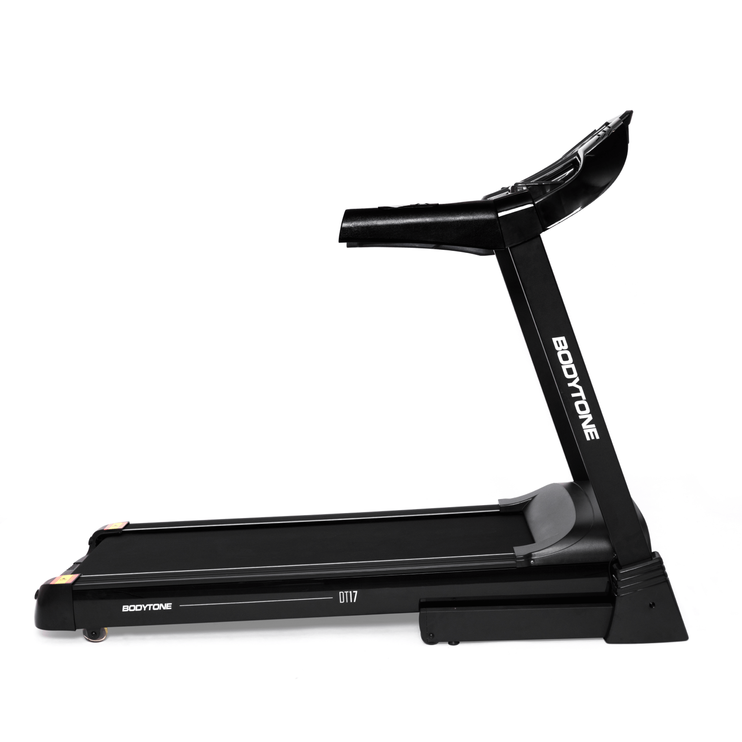 Ein schwarzes BODYTONE Laufband, auf weißem Hintergrund nach rechts geneigt.