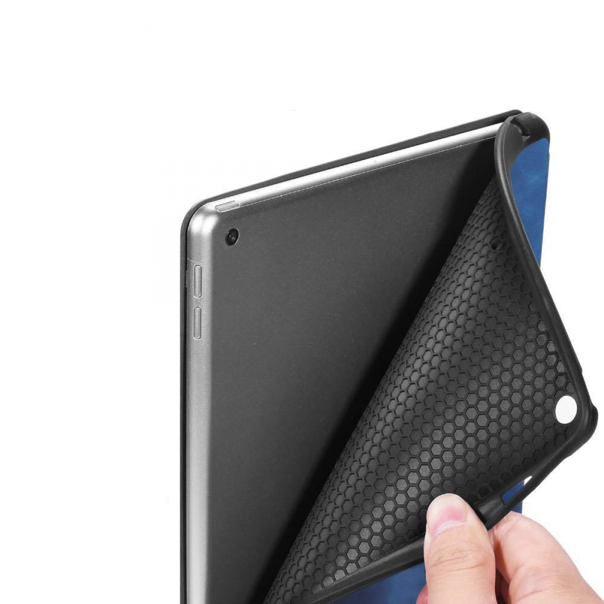 Tablet in Hülle, das schwarze Wabenmuster im Inneren zeigend.