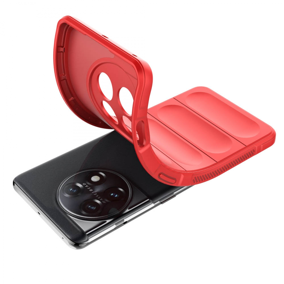 Eine rote Handyhülle wird auf einem schwarzen Telefon angebracht. Die Hülle besteht aus zwei Teilen.