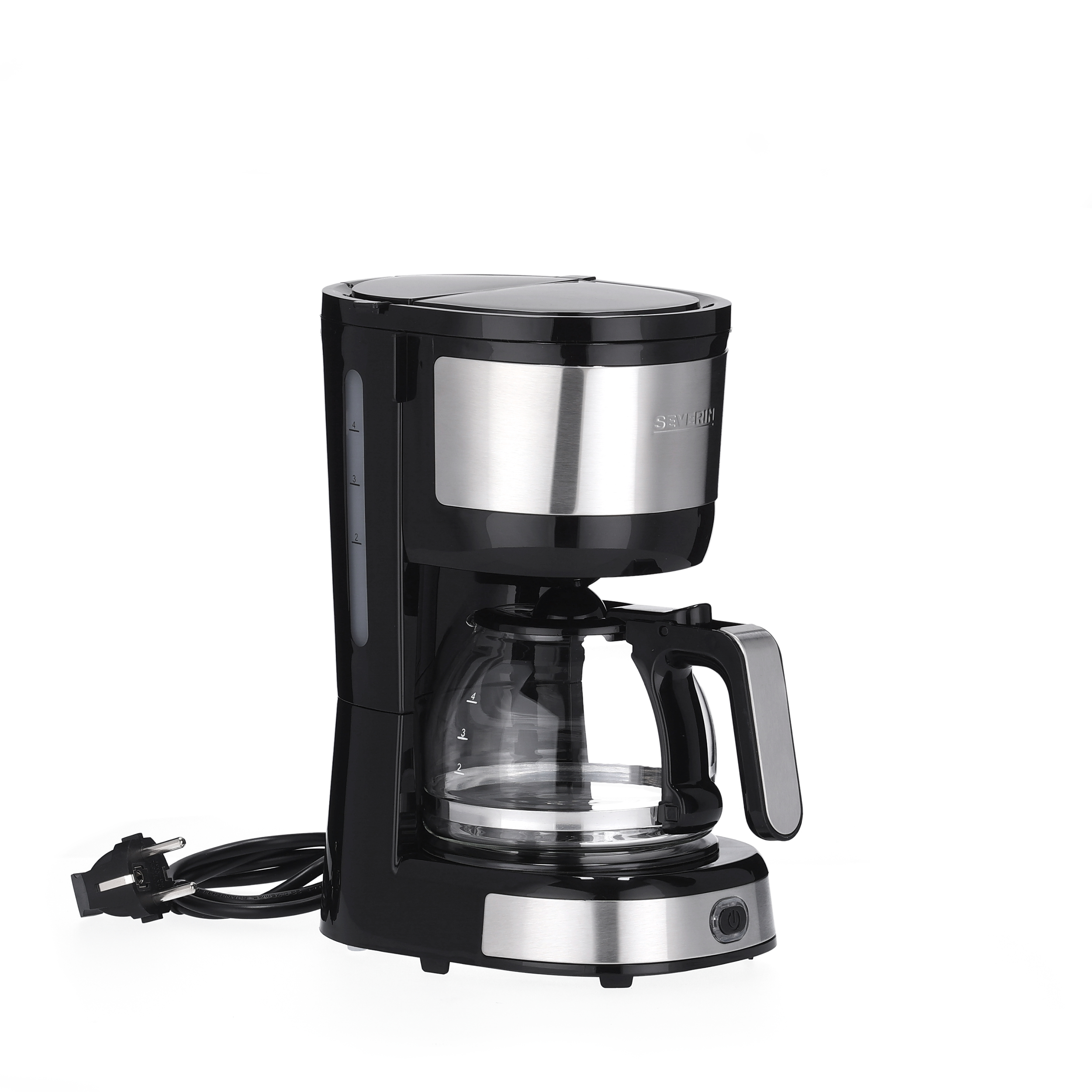 Cafetière noire et argentée avec une carafe en verre, sur fond blanc.