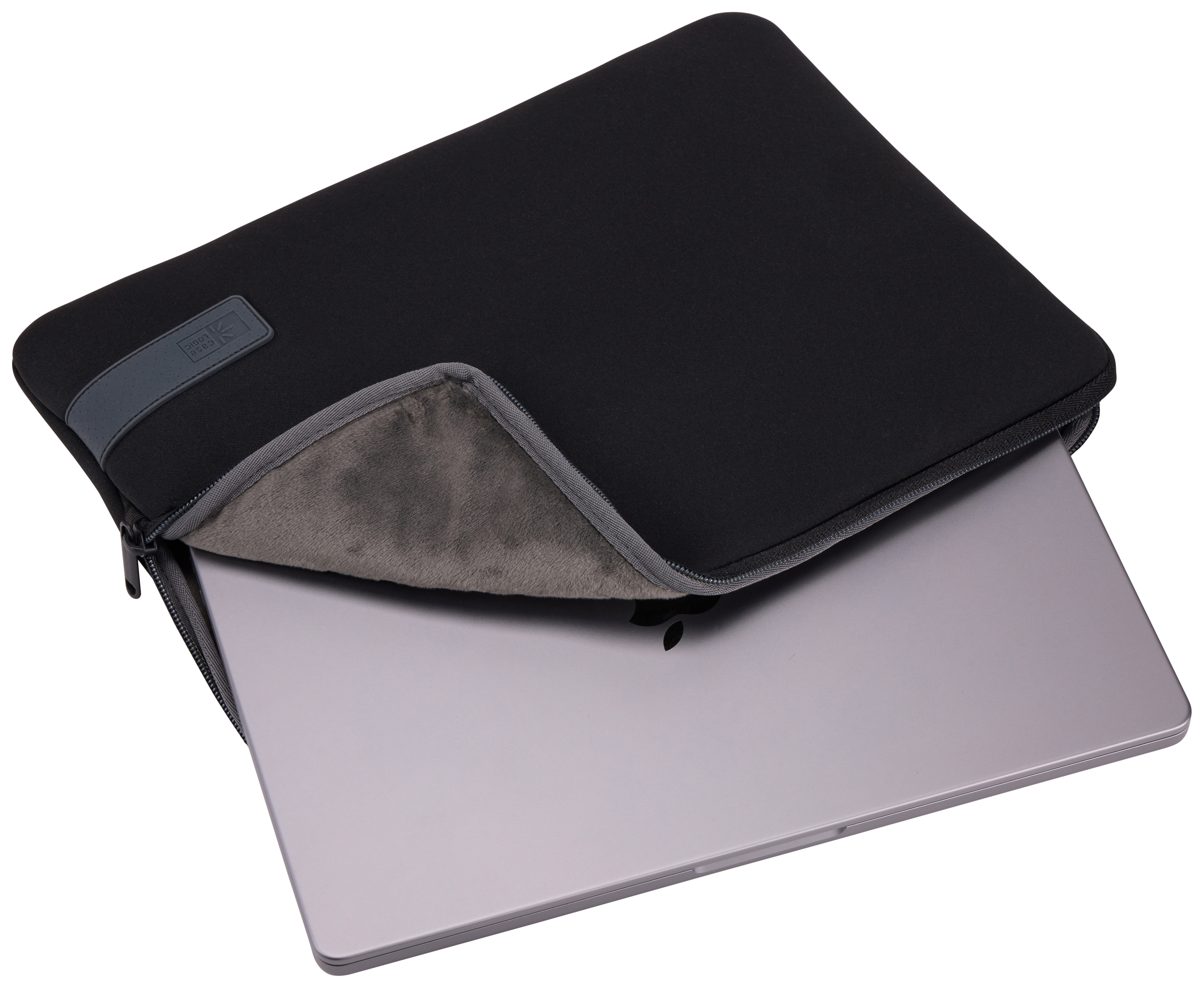 Laptop in schwarzer Hülle. Hülle hat graues Innenfutter. Laptop ist silber.