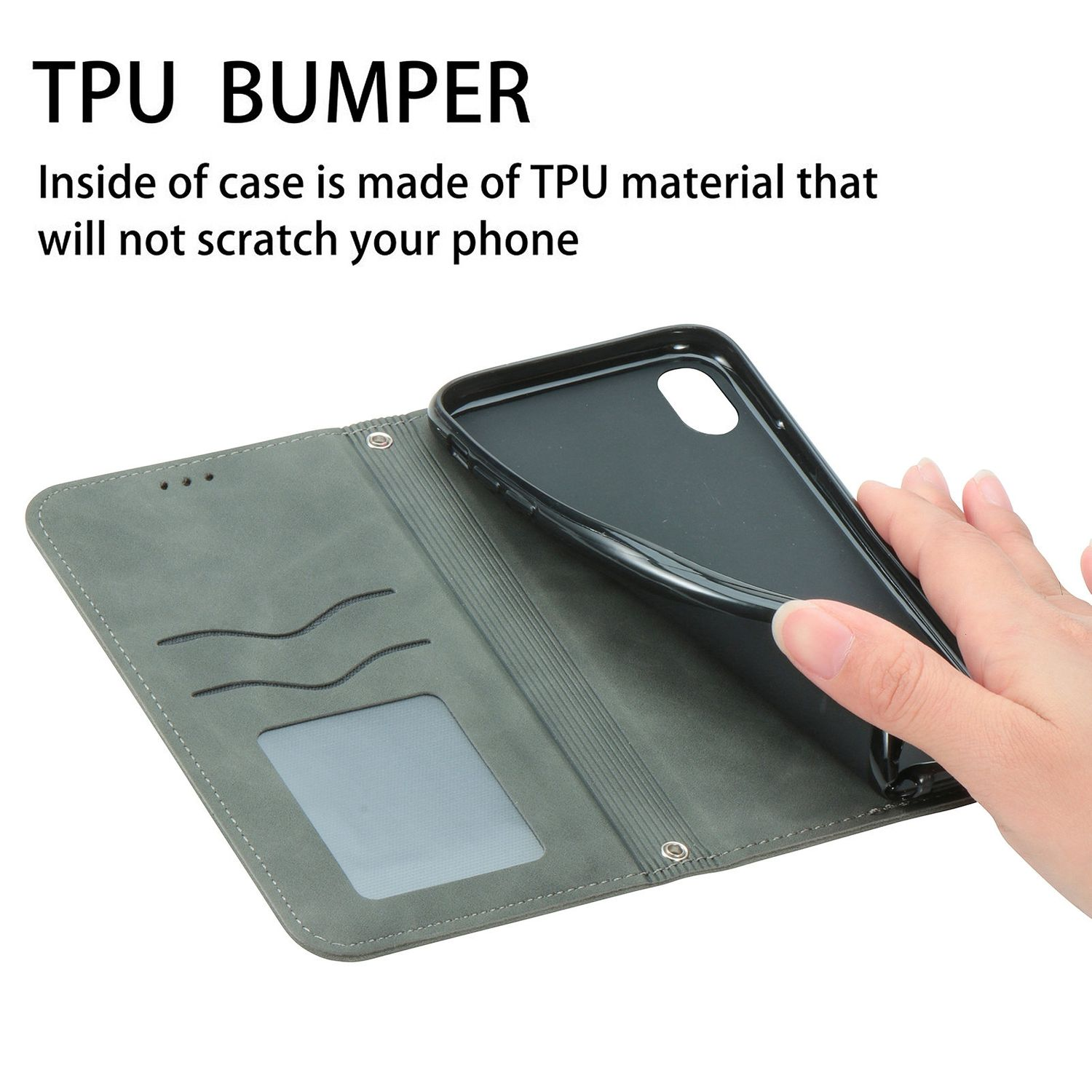Eine Hand hält eine Handyhülle. Die Hülle besteht aus einem TPU-Material.