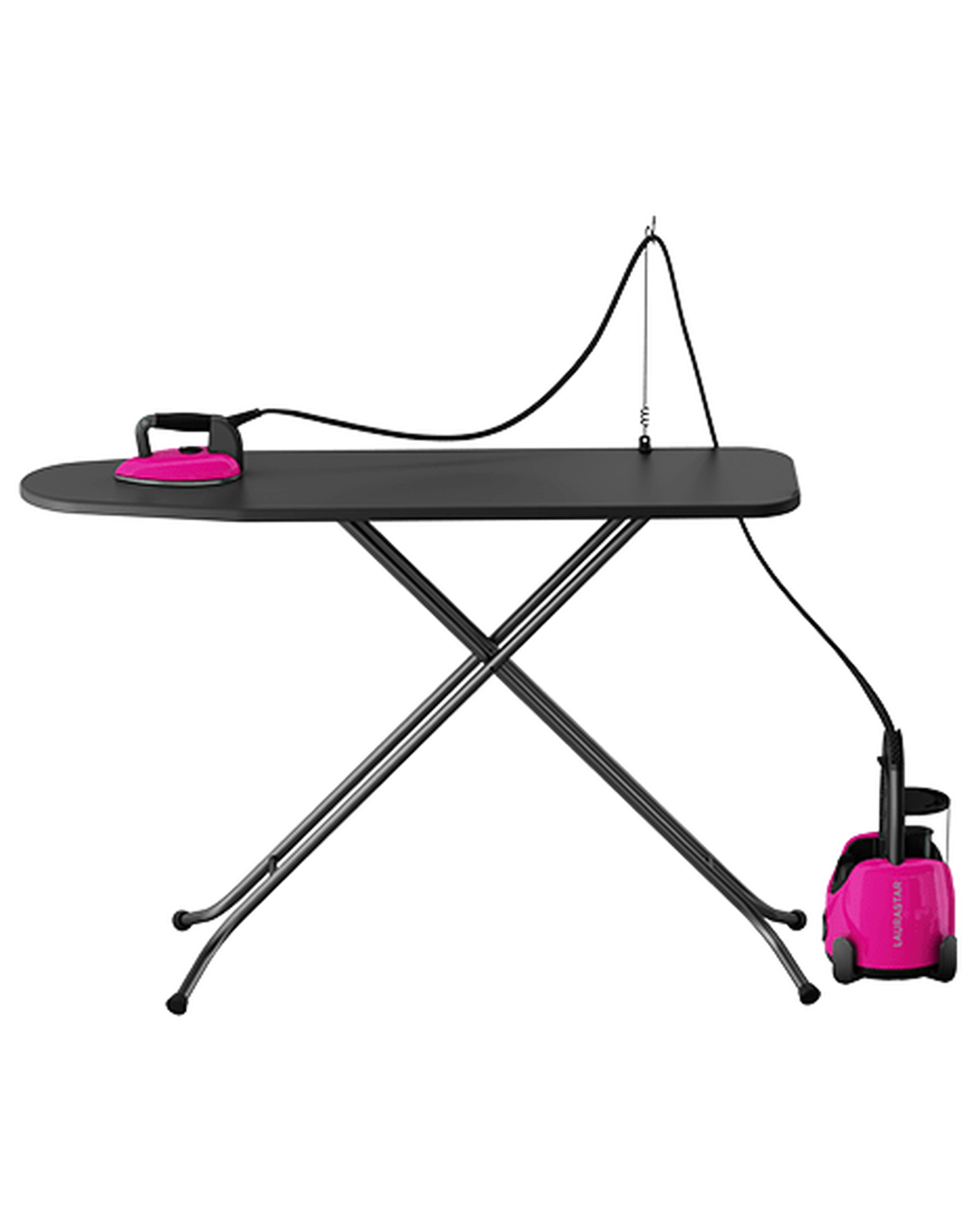 Table à repasser noire avec fer à repasser rose. Générateur de vapeur rose. Fond noir.