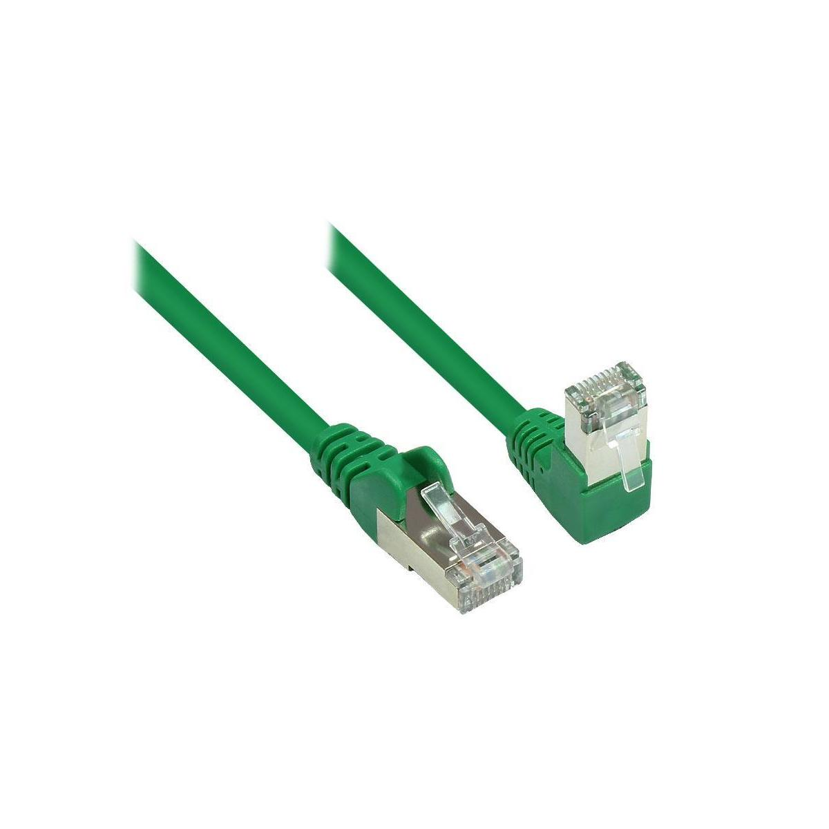 Ein grünes Netzwerkkabel mit zwei Steckern.