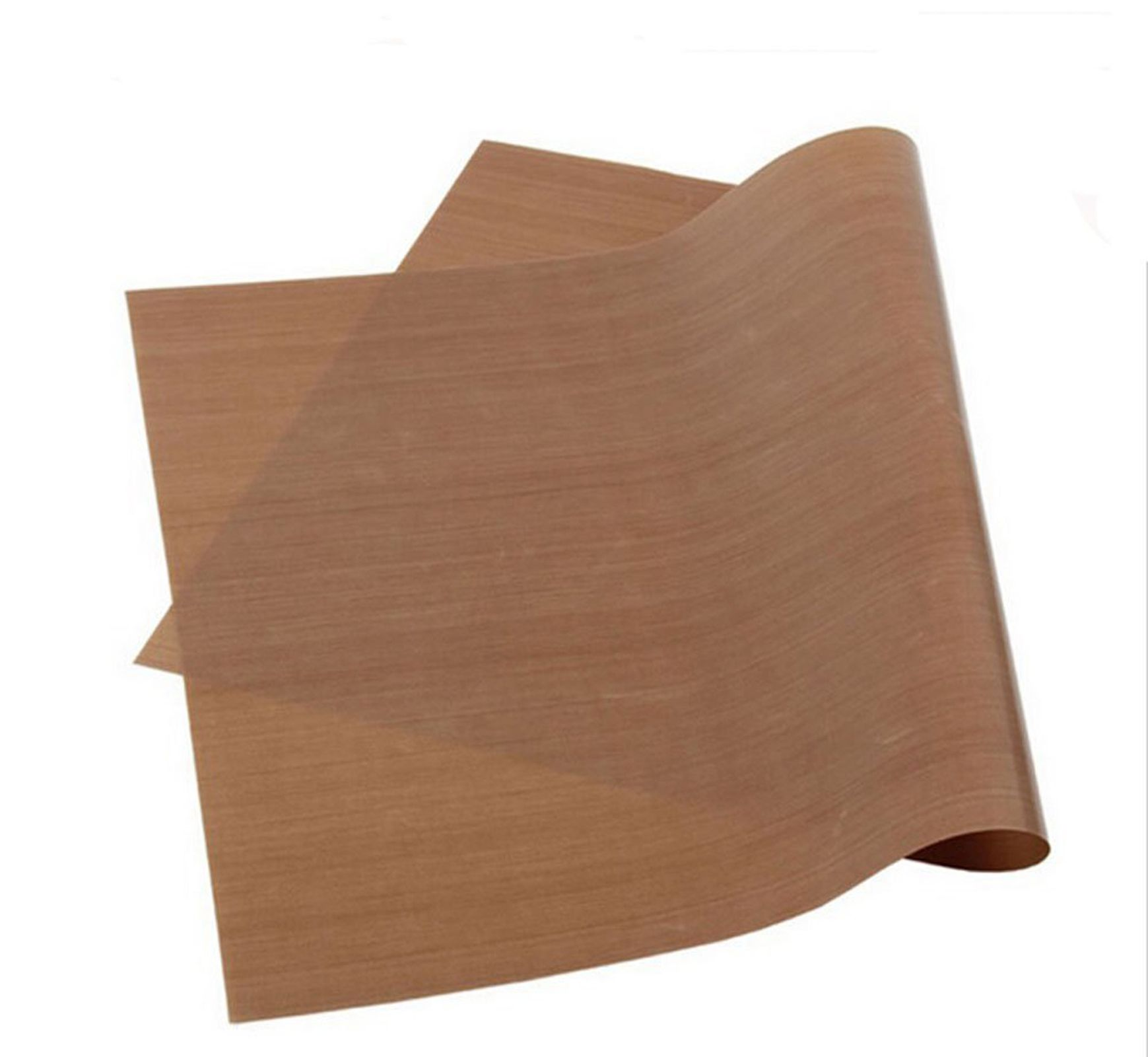 Zwei braune Materialbögen, einer über dem anderen. Sie sind übereinander geschichtet.