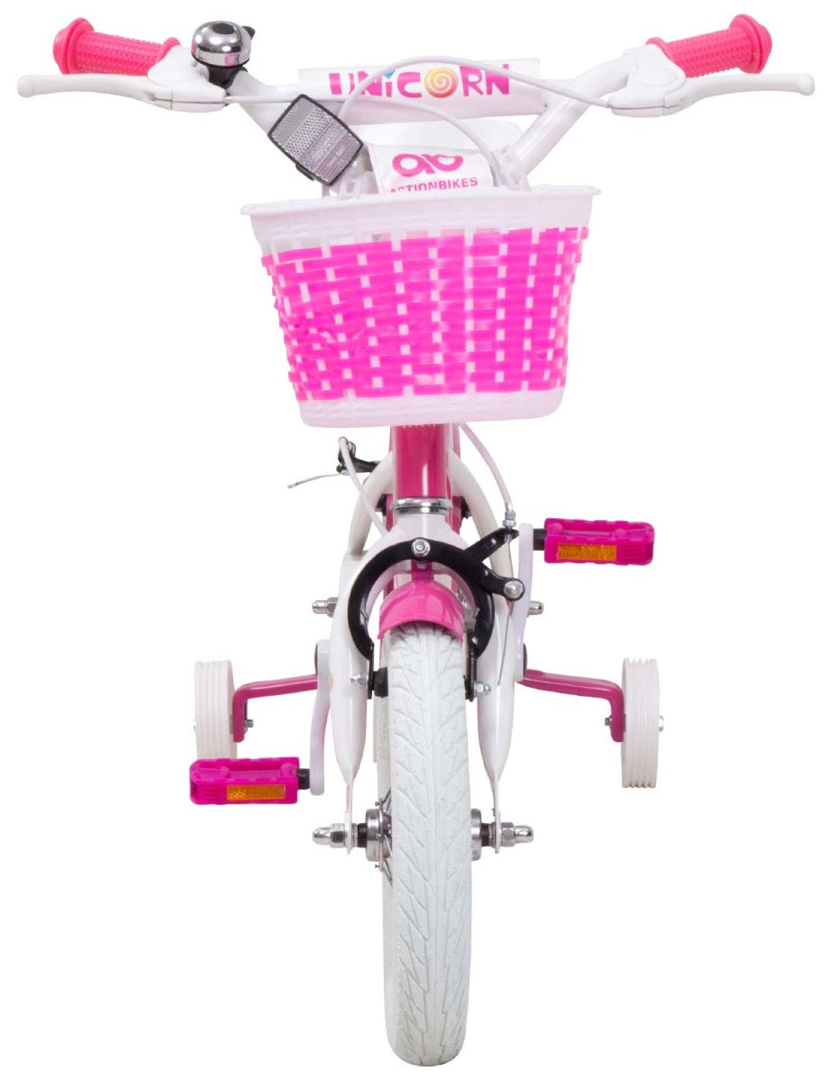 Ein rosa-weißes Fahrrad mit Stützrädern und Korb. Ein Einhorn-Logo am Lenker.
