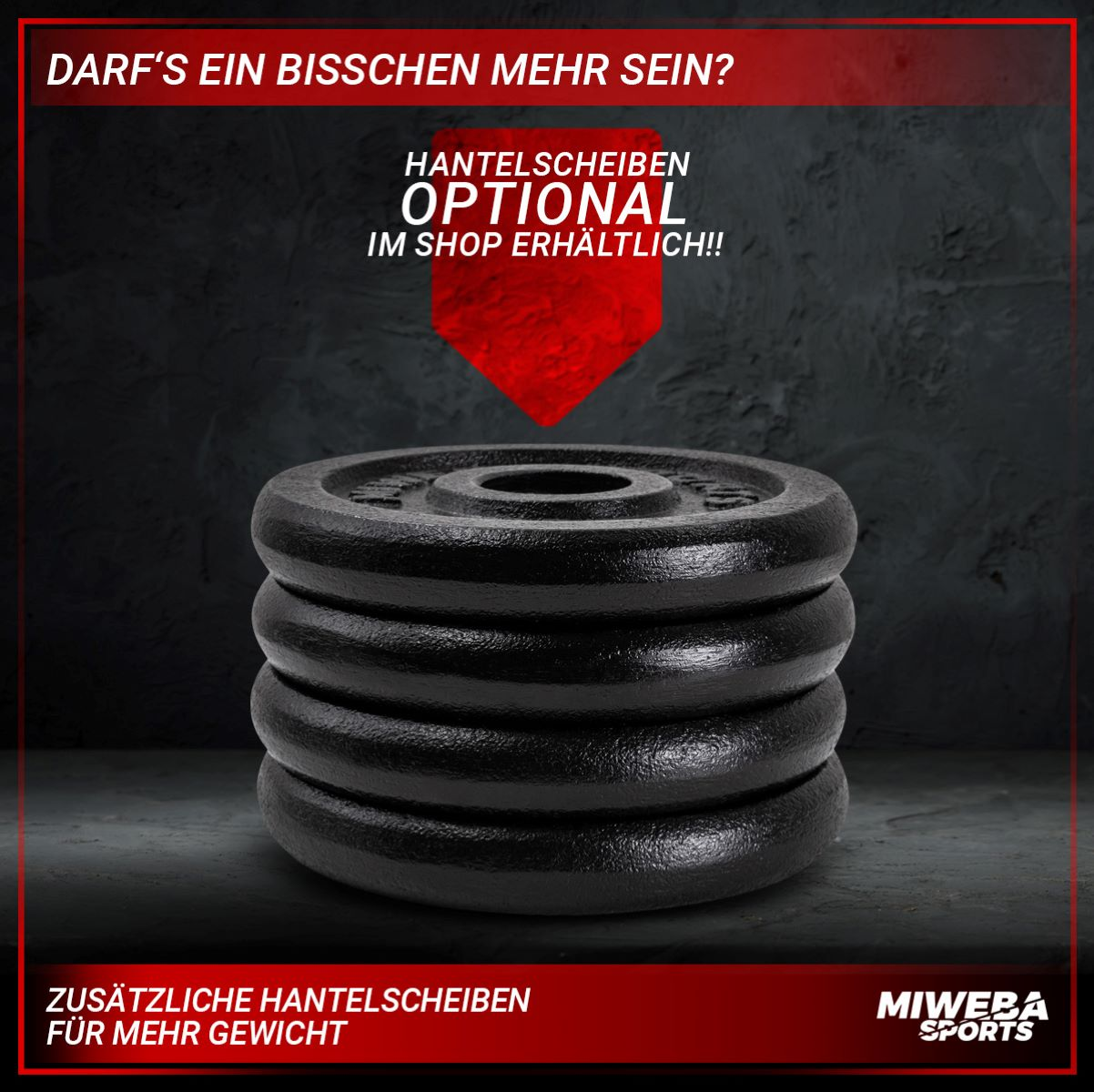 Schwarze Gewichtsplatten auf dunkler Oberfläche gestapelt. Deutscher Text: 'Optional im Shop'.