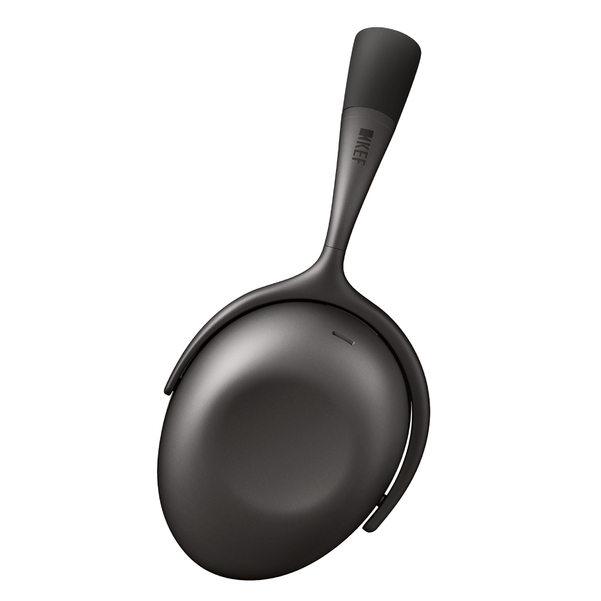 Cuffie KEF nere dal design unico. L'archetto e i padiglioni sono collegati da un braccio curvo.