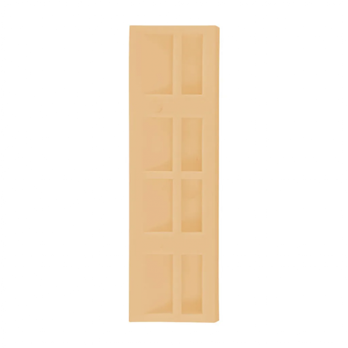 Pionowa, beżowa konstrukcja przypominająca drzwi z wpuszczonymi panelami. Białe tło.