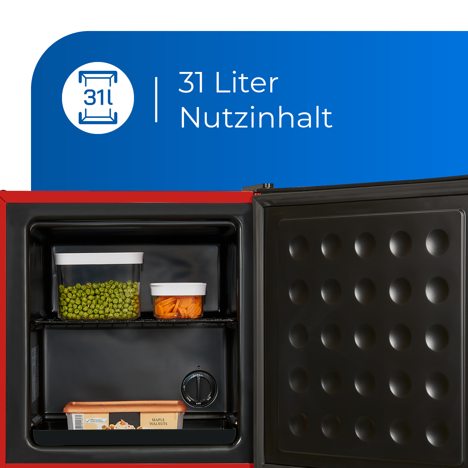 Ein roter Mini-Kühlschrank mit offener Tür. Im Inneren befinden sich Lebensmittelbehälter und eine Schublade mit Walnüssen.