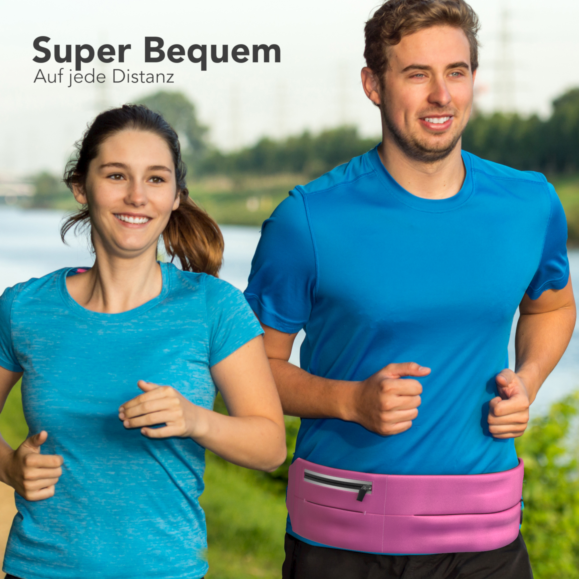 Zwei Läufer, ein Mann und eine Frau, tragen blaue Laufshirts mit einem rosa Laufgürtel.