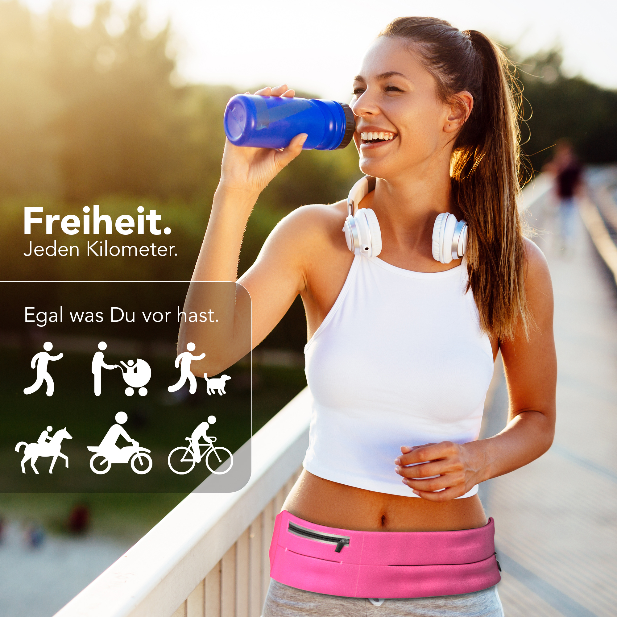 Frau trinkt aus blauer Flasche. Pinker Gürtel. Textüberlagerungen mit Lauf-Symbolen.