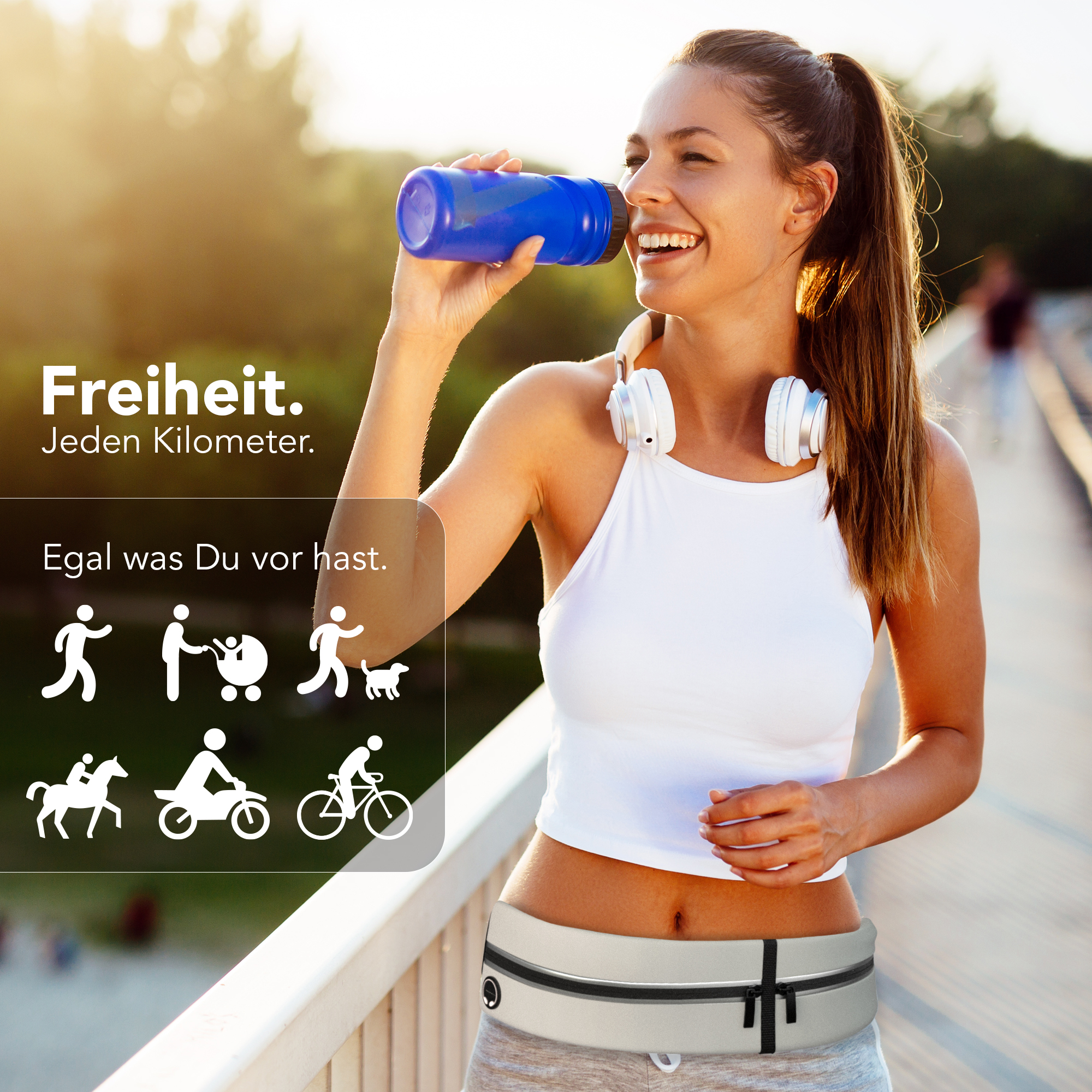 Frau trinkt aus einer blauen Wasserflasche, trägt Kopfhörer. Symbole für Aktivitäten werden angezeigt.