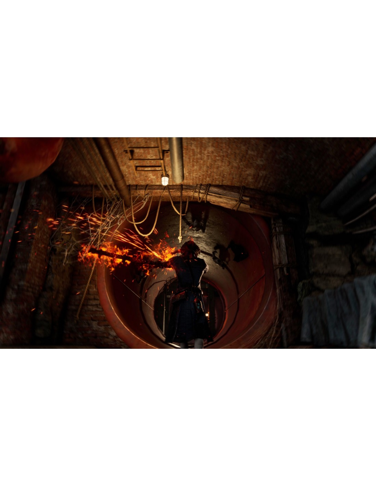 Osoba strzelająca z broni w tunelu z iskrami.