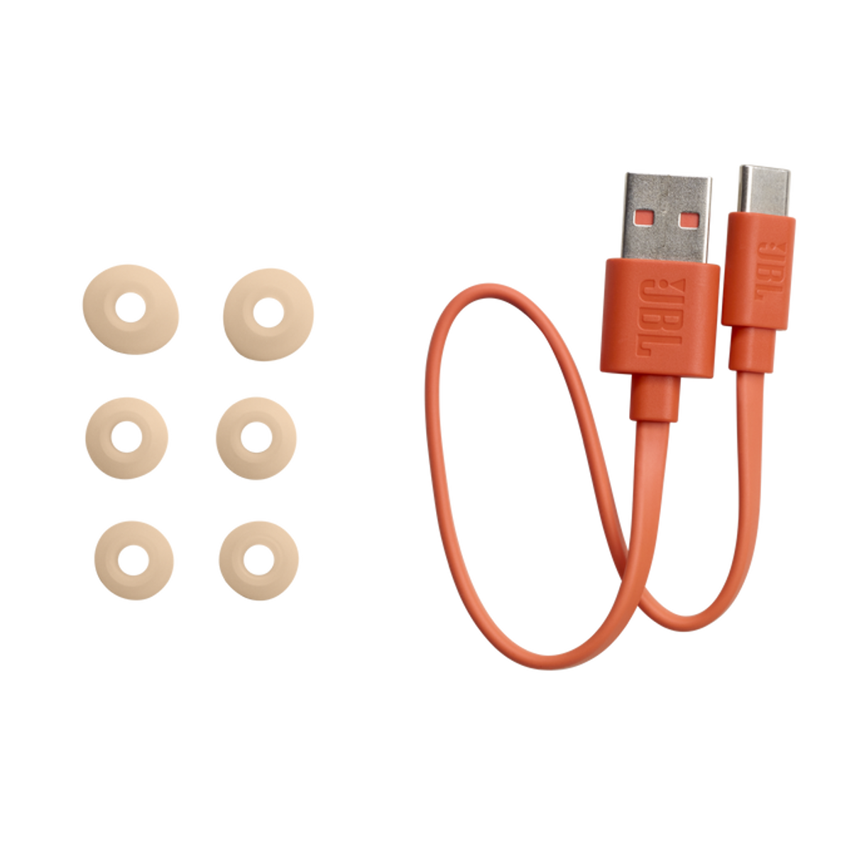Słuchawki douszne i kabel ładujący na czarnym tle. Kabel jest pomarańczowy i ma logo JBL.