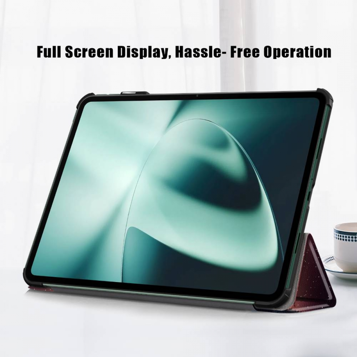 Tablet mit Hülle, lehnt an einem Ständer. Text sagt 'Full Screen Display, Hassle- Free Operation'.