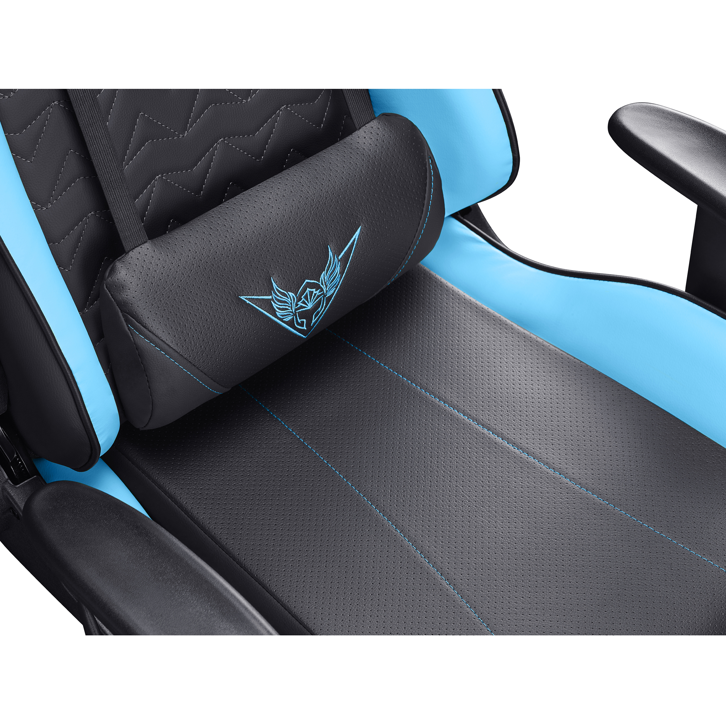 Una silla gamer, negra con detalles azules y reposacabezas.