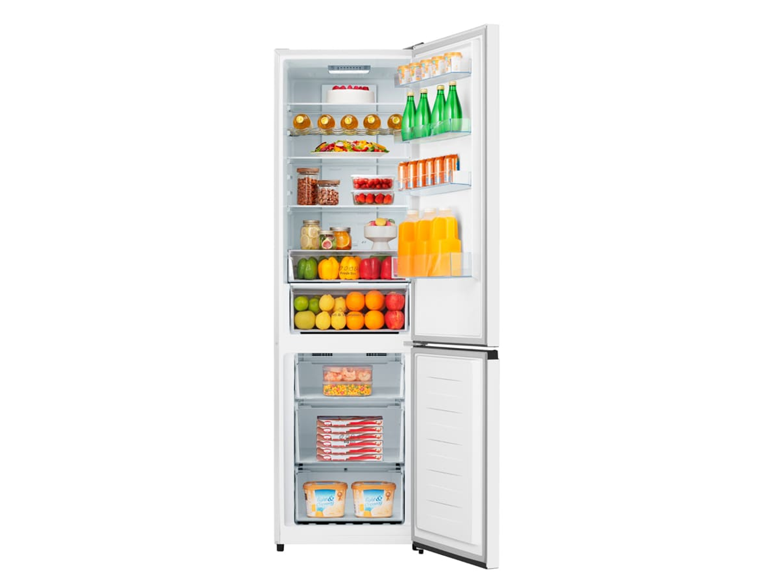 Otwarta lodówka wypełniona produktami spożywczymi, w tym owocami, warzywami i pakowanymi produktami.