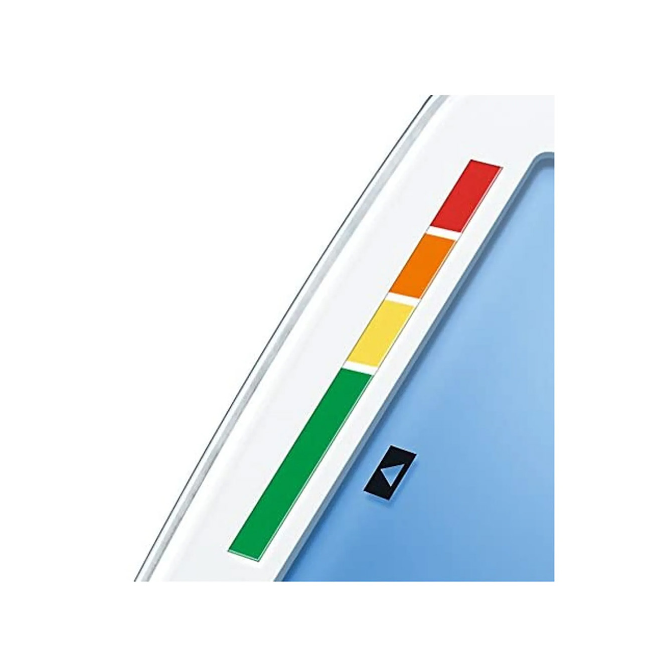 Primer plano de un dispositivo blanco con barra indicadora de color, de verde a rojo.
