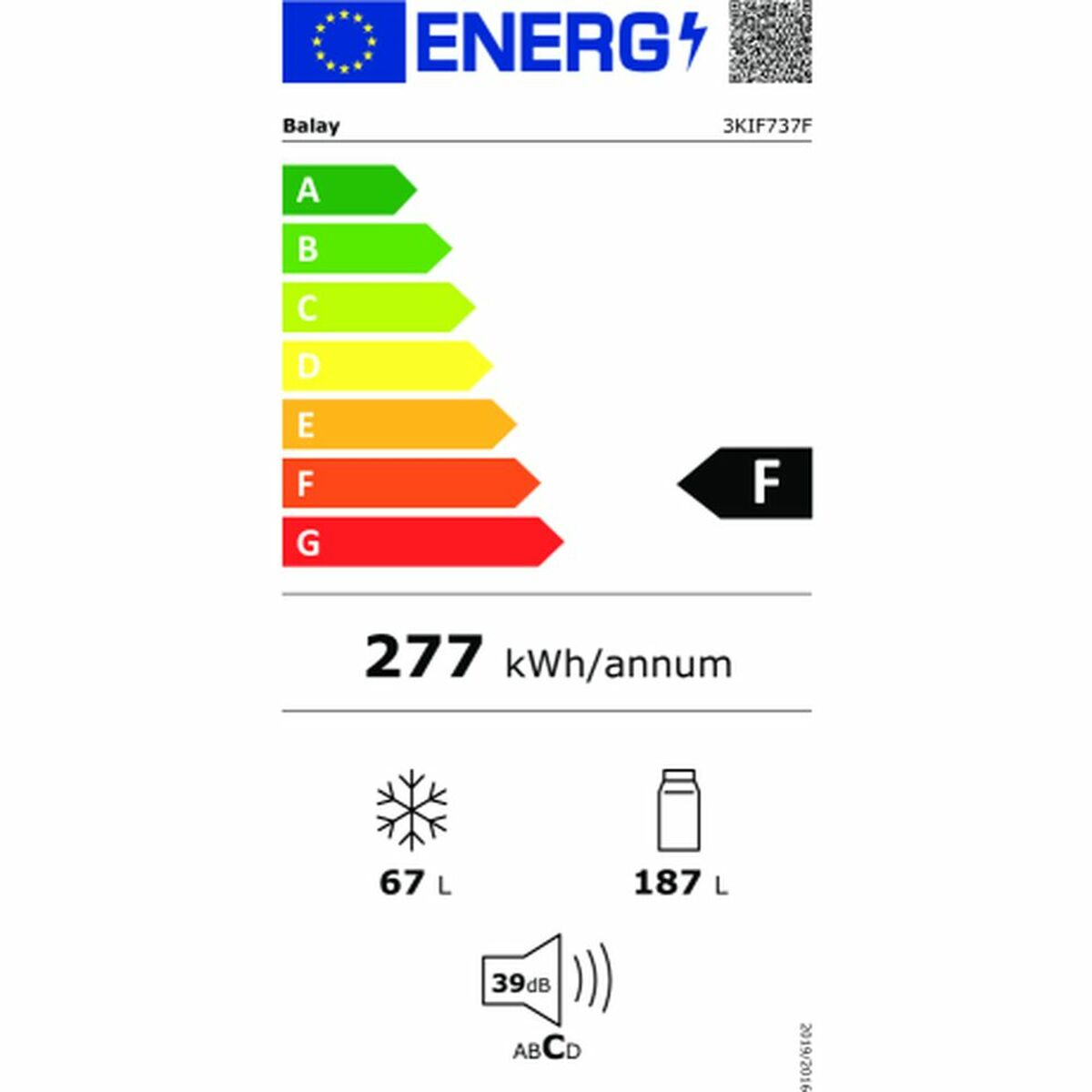 Una etiqueta energética para un frigorífico Balay. Tiene una clasificación energética F e información sobre volumen y ruido.