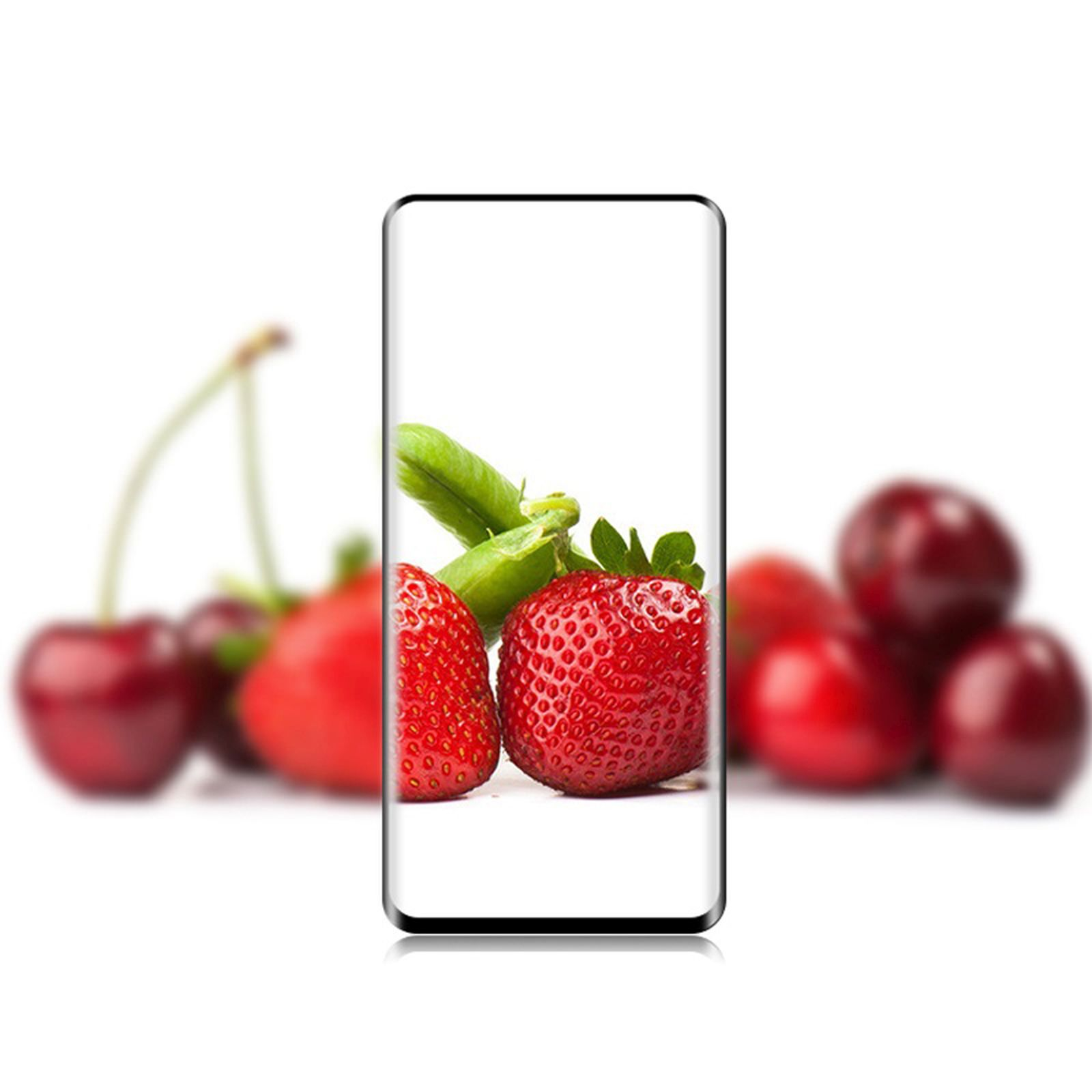 Ein Smartphone-Bildschirm mit roten Erdbeeren und Kirschen, verschwommener Hintergrund.