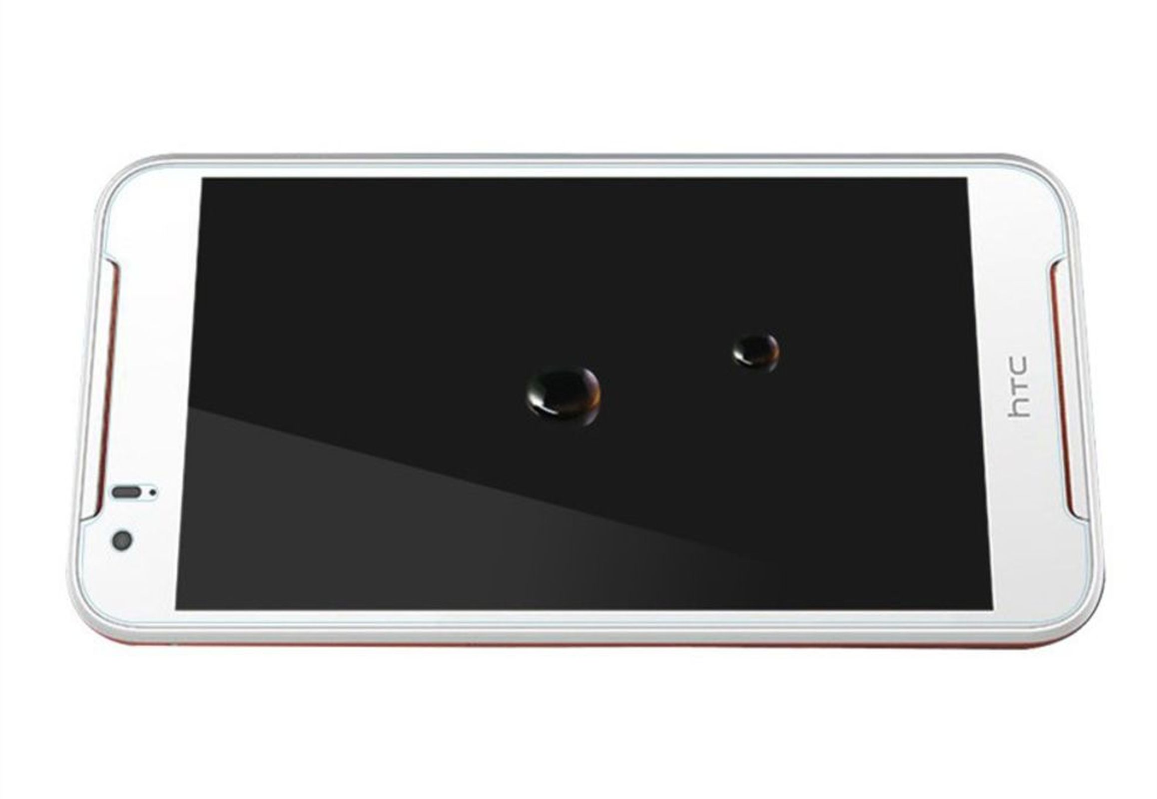 Weißes Smartphone mit schwarzem Bildschirm, Wassertropfen, auf weißem Hintergrund.