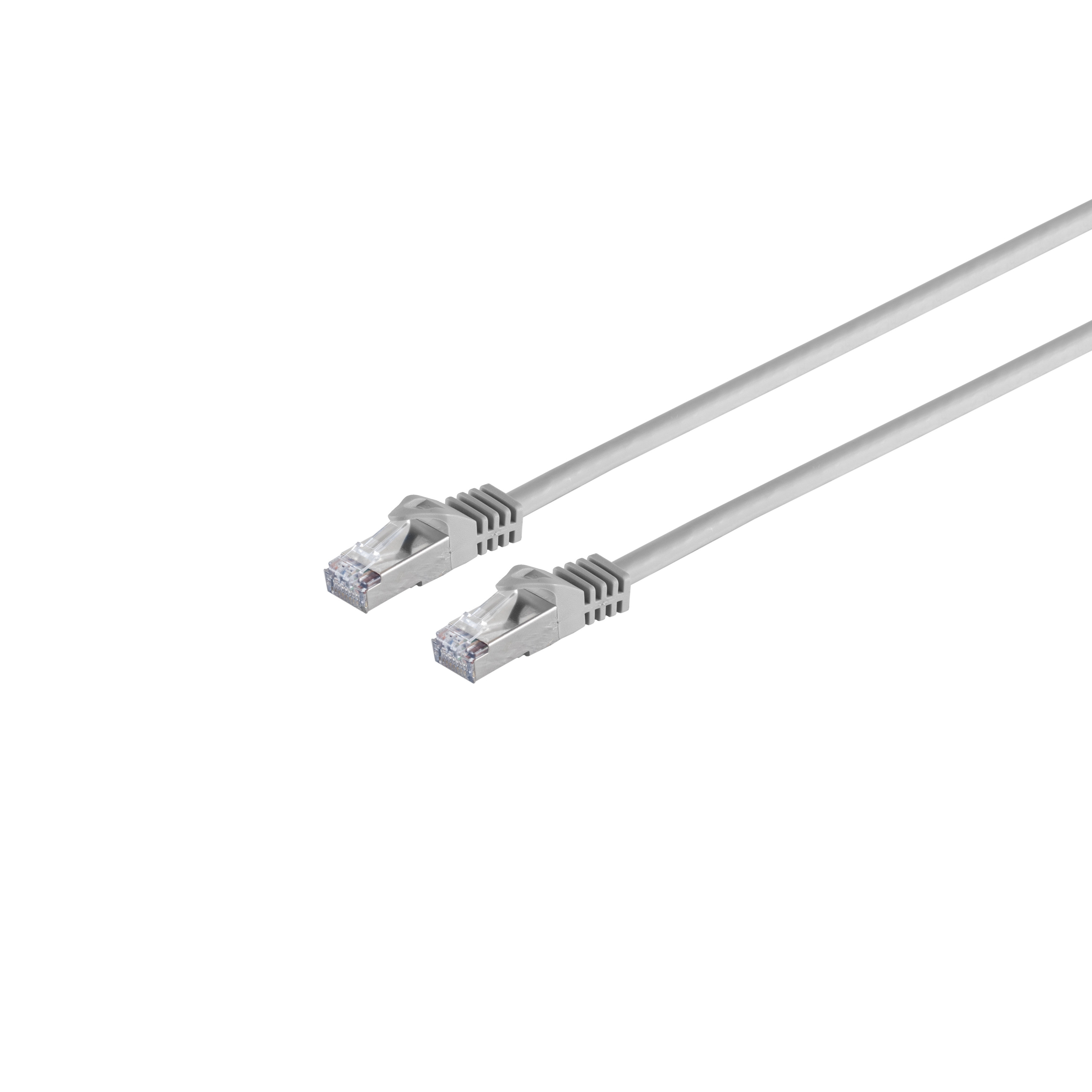 Zwei graue Ethernet-Kabel mit silbernen Steckern. Kabel auf weißem Hintergrund.