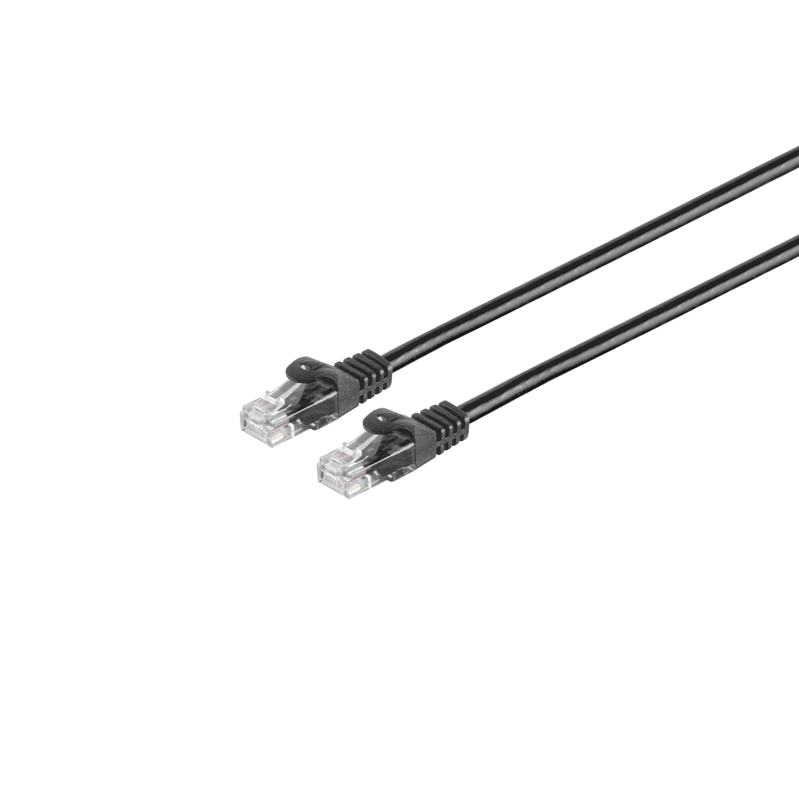 Schwarzes Ethernet-Kabel. Isoliert auf weißem Hintergrund.