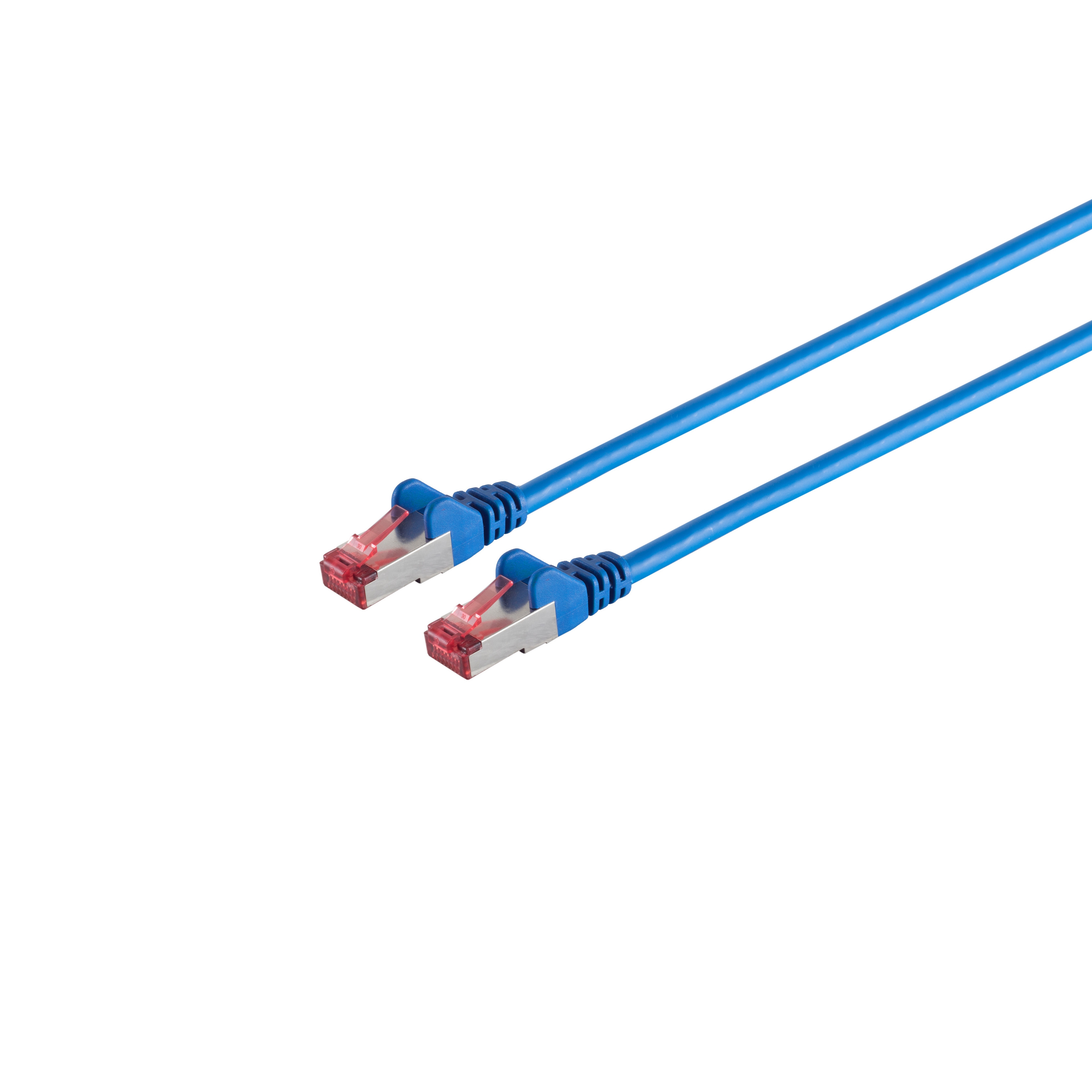 Zwei blaue Netzwerkkabel mit roten Steckern auf weißem Hintergrund.