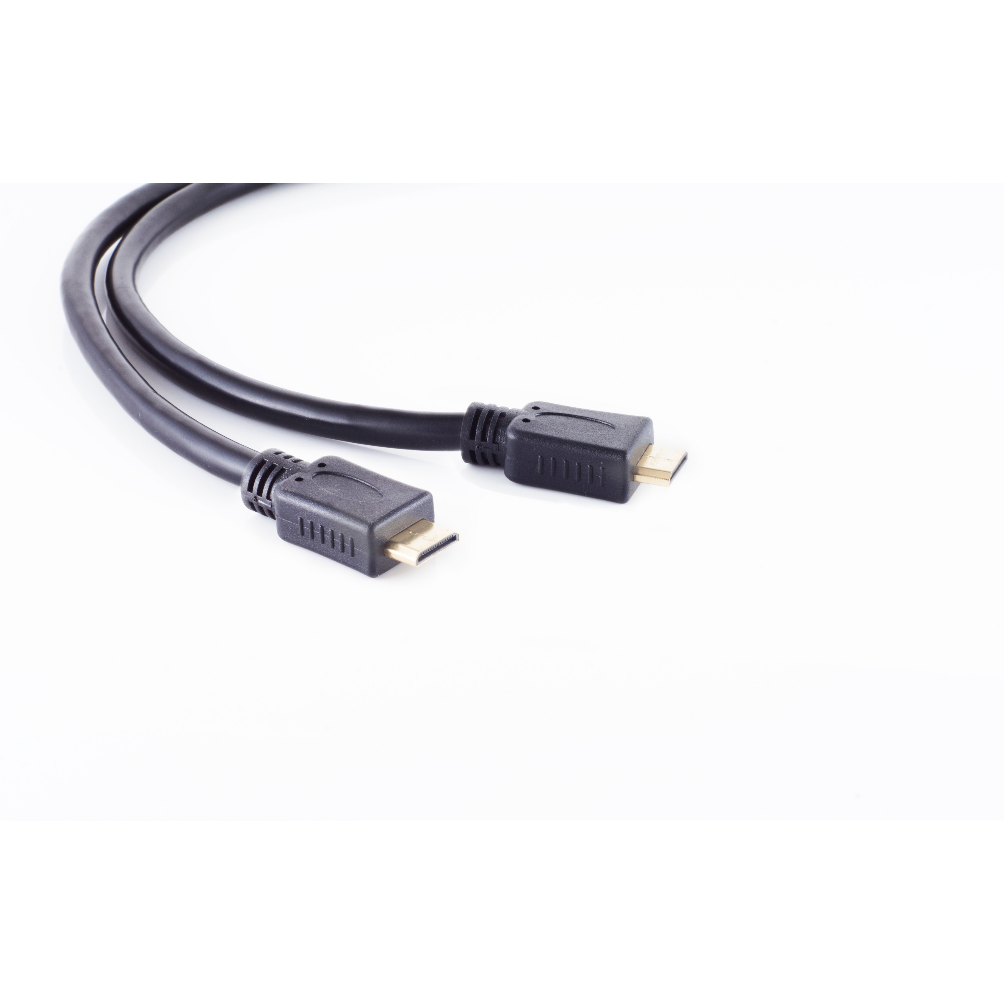 Schwarzes HDMI-Kabel mit zwei Steckern auf weißem Hintergrund. Ein Stecker ist sichtbar.