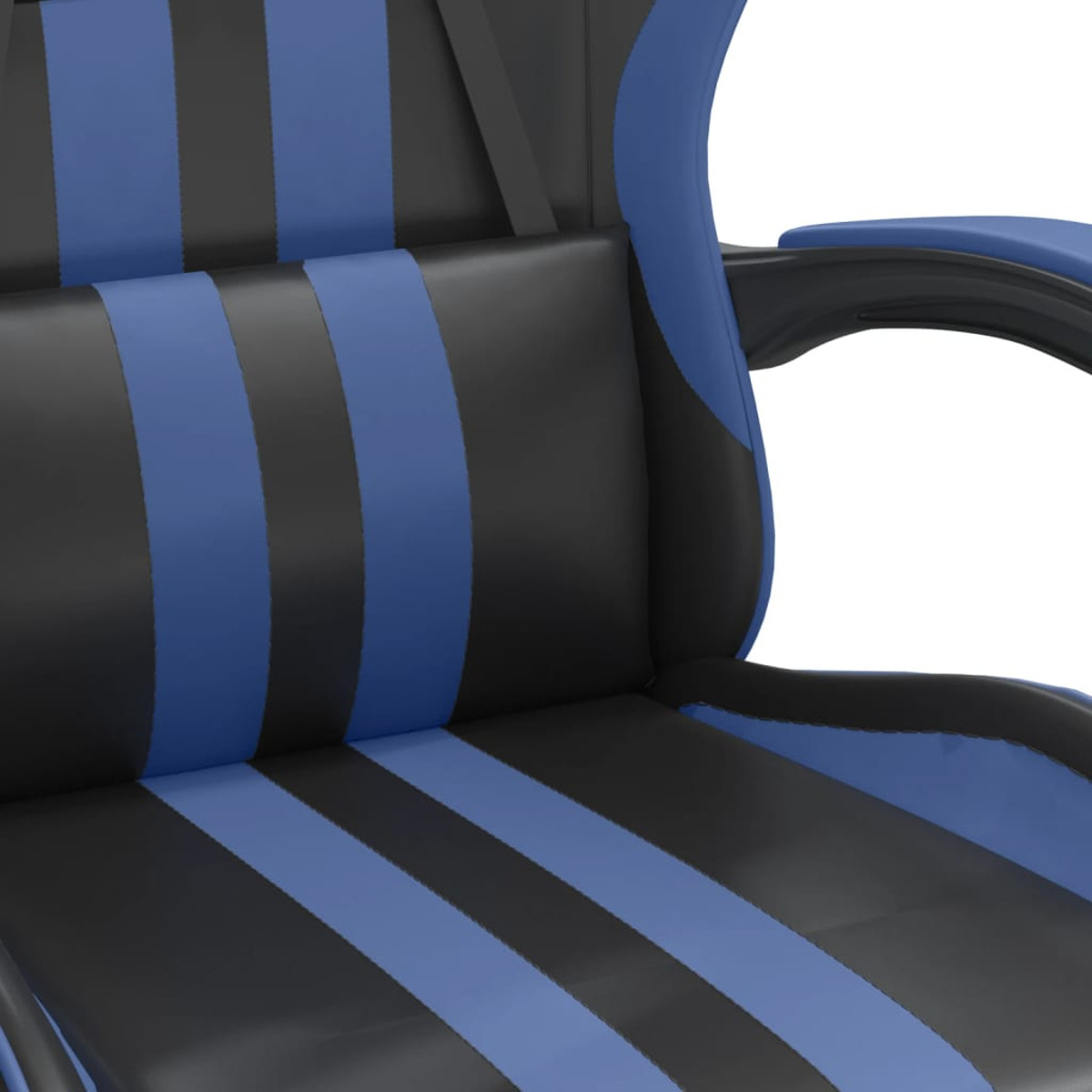 Nahaufnahme eines Gaming-Stuhls mit blau-schwarzen Streifen und Armlehnen.