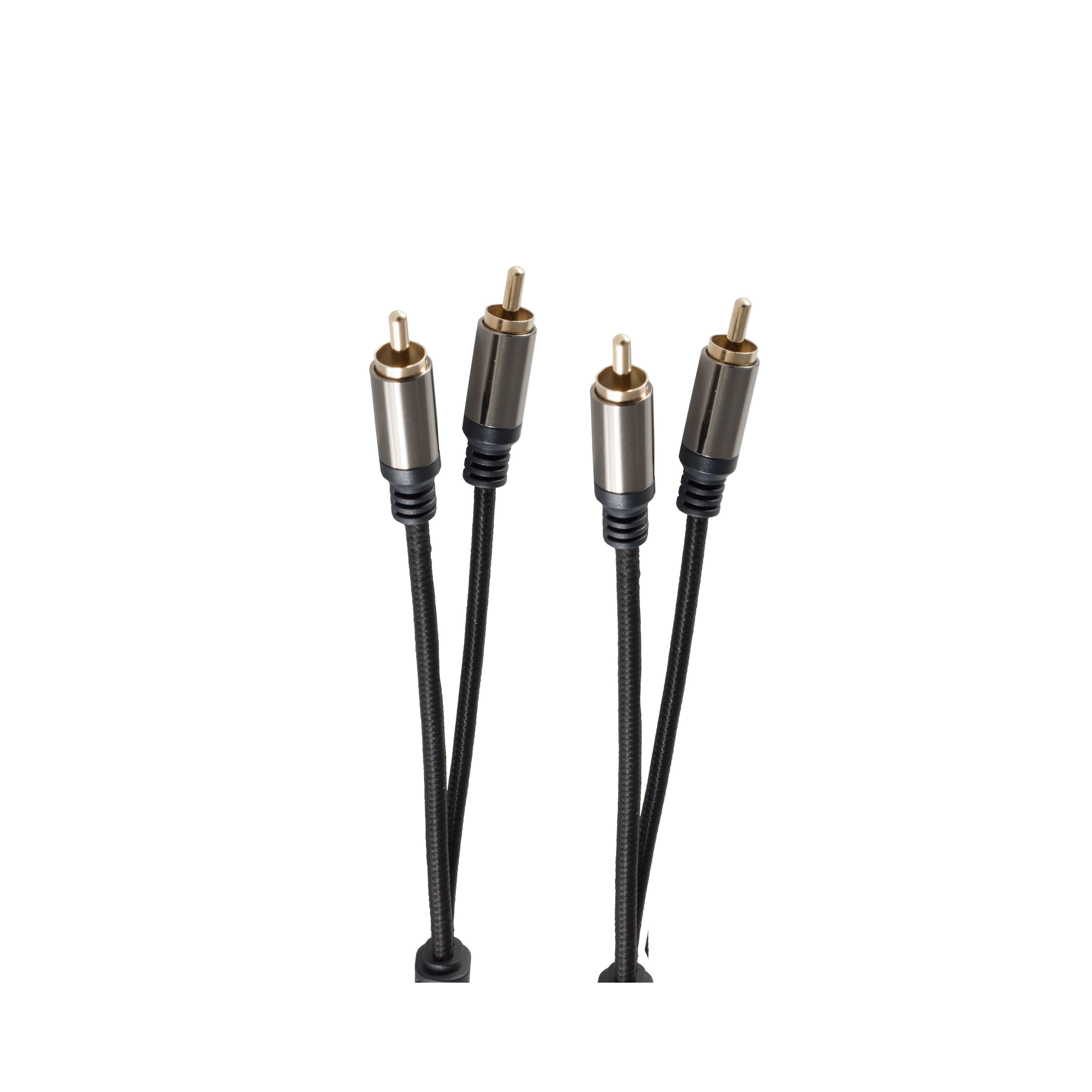 Zwei schwarze Audiokabel mit goldfarbenen Steckern. Die Kabel befinden sich auf weißem Hintergrund und sind auf den Betrachter ausgerichtet.