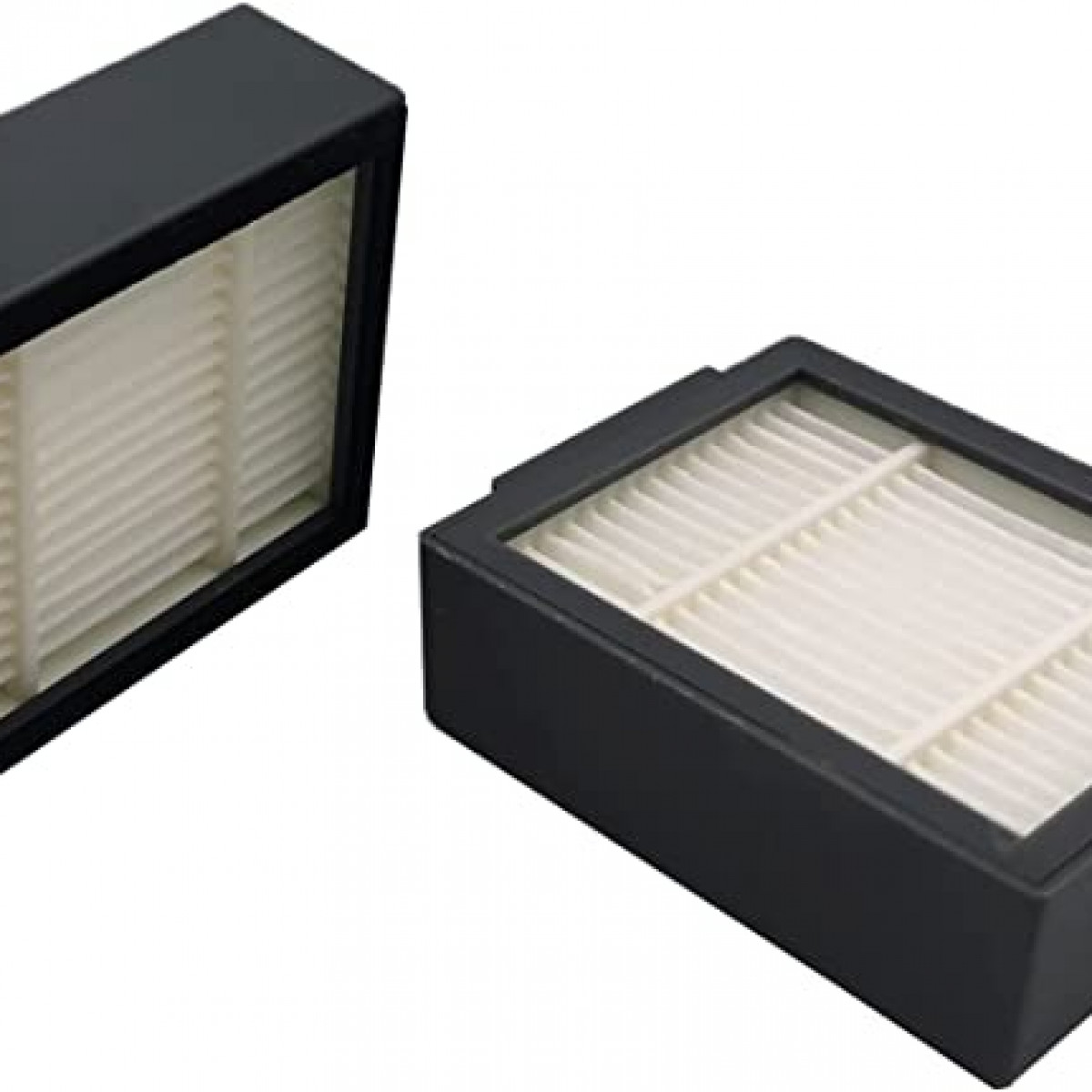 Dwa czarne prostokątne filtry z białym, plisowanym materiałem filtracyjnym w środku, do filtracji powietrza.