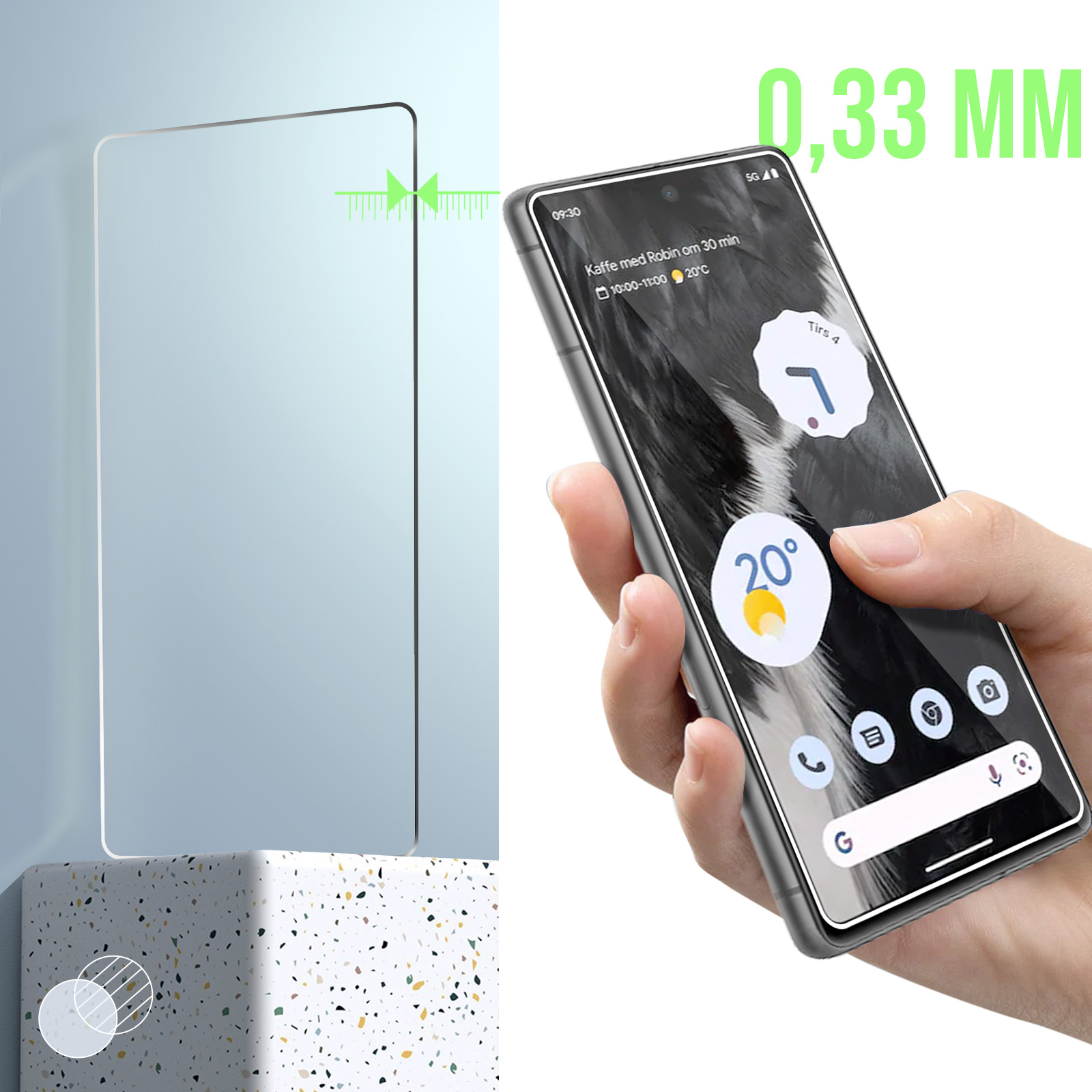 Een smartphone met een schermbeschermer. Een hand houdt de telefoon naast de beschermer. De telefoon toont een app.