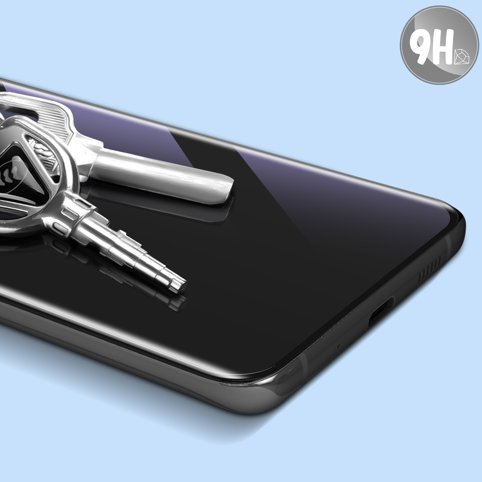 Uno smartphone con chiavi sopra, un logo 9H nell'angolo in alto a destra, il tutto su sfondo azzurro.