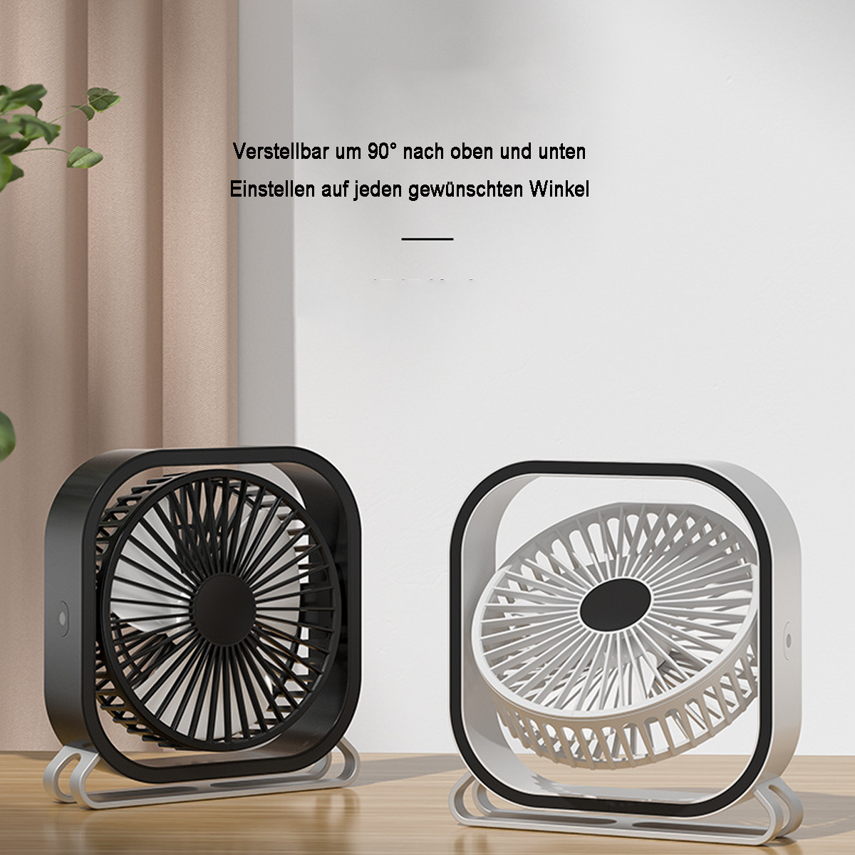 Zwei quadratische Ventilatoren, einer schwarz und einer weiß, mit verstellbaren Flügeln. Sie sind auf weißem Grund.